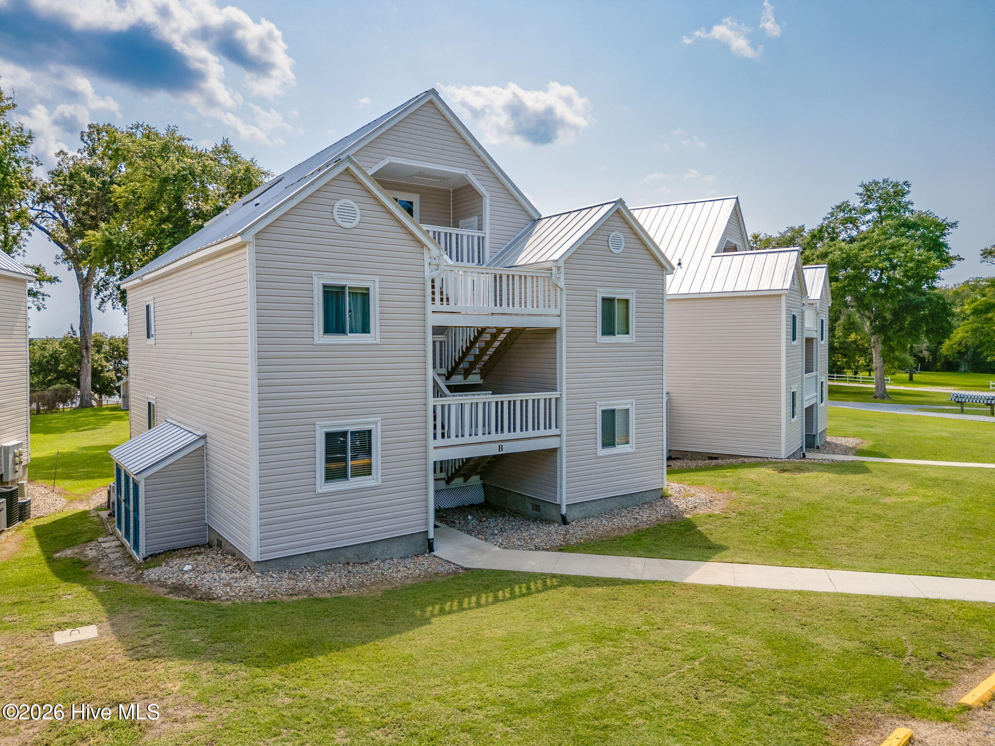 3rd image of 89 Country Clb Dr, Minnesott Beach, NC 28510