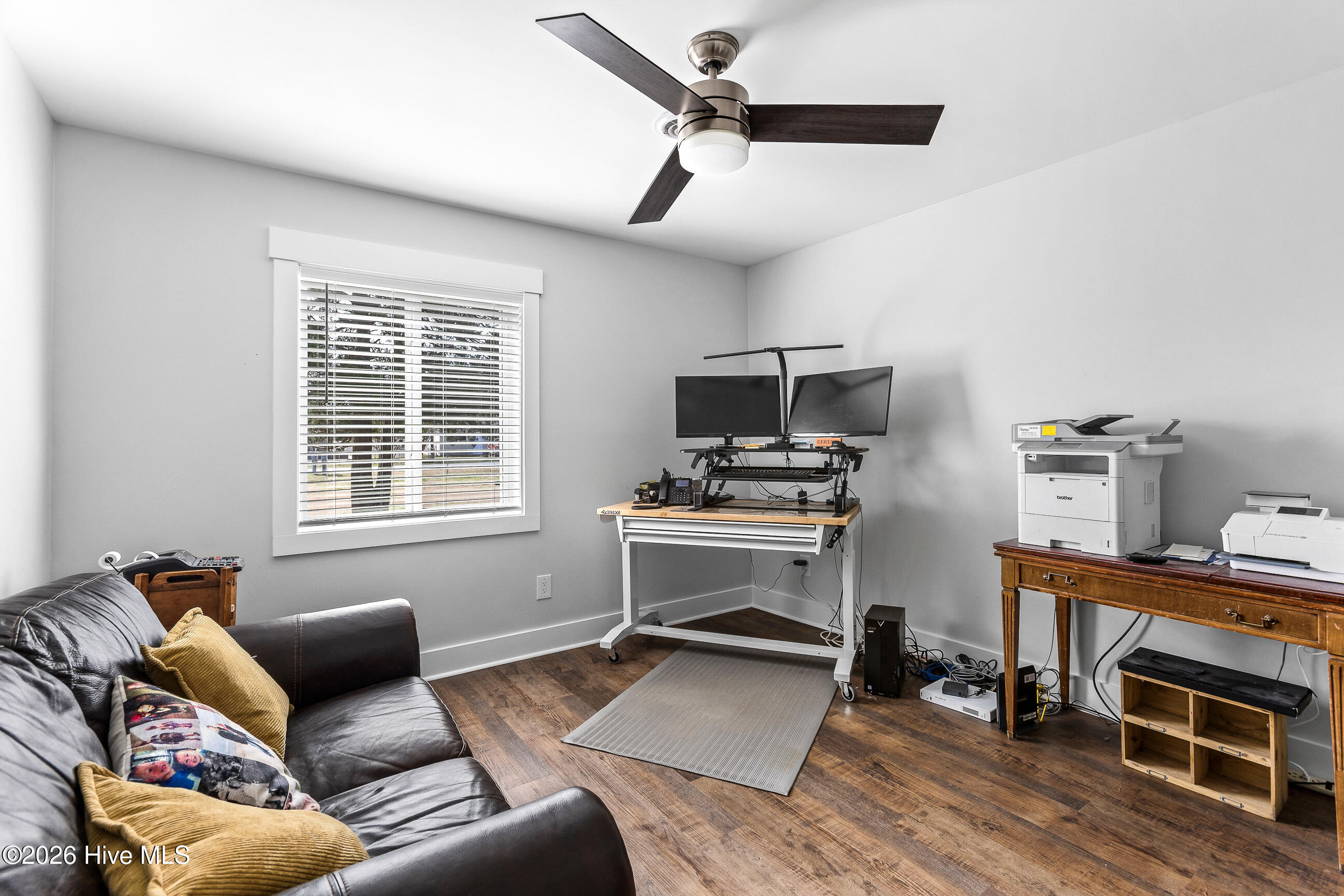 100559929 | Photo 25