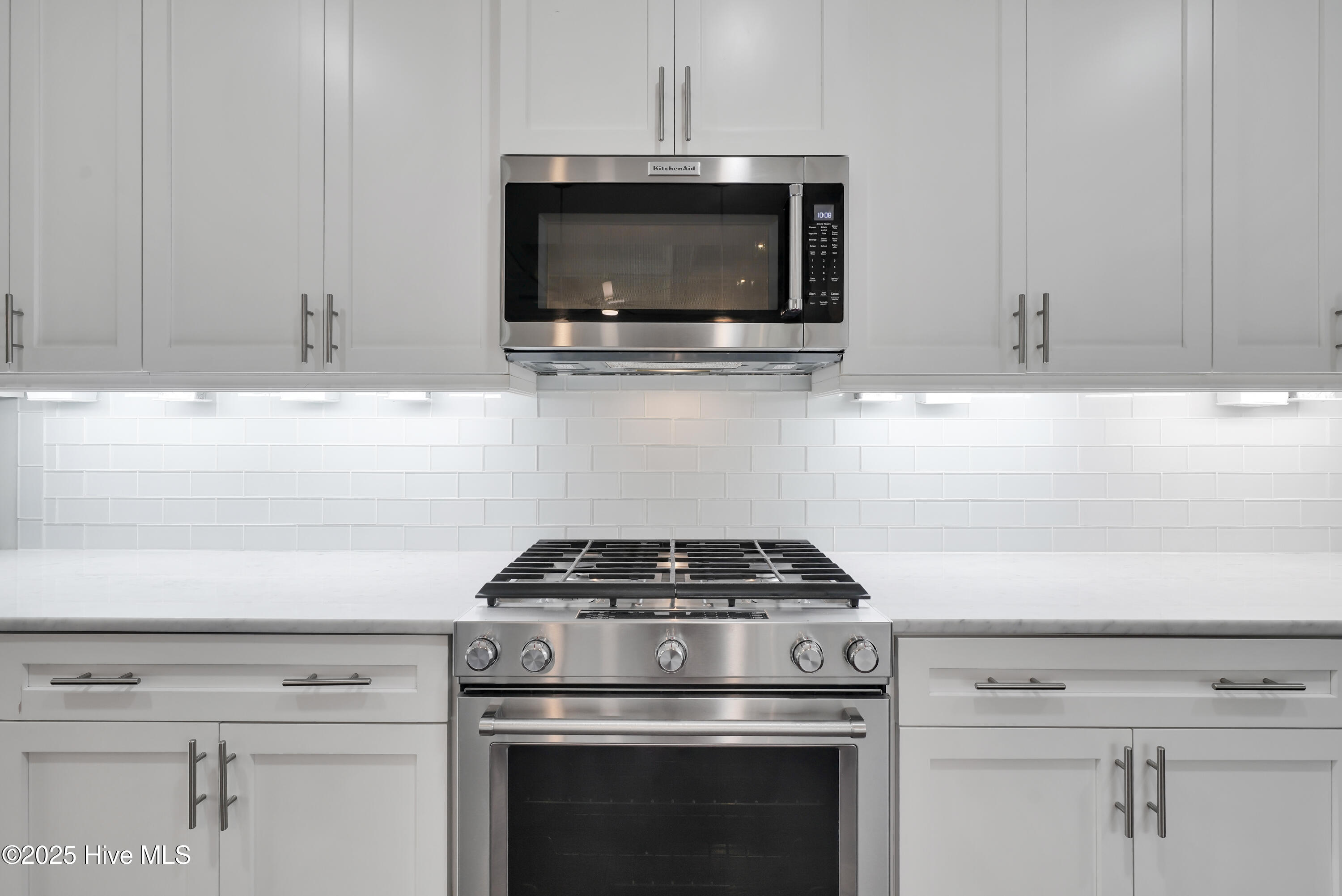 100524954 | Photo 15