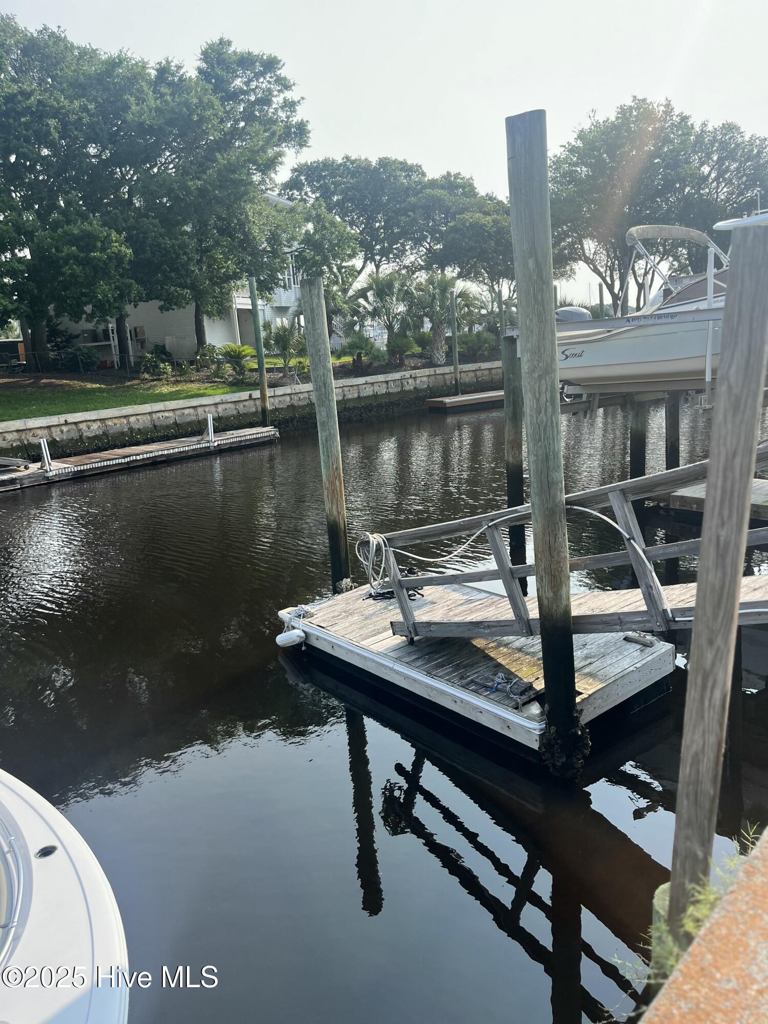 100552244 | Photo 12