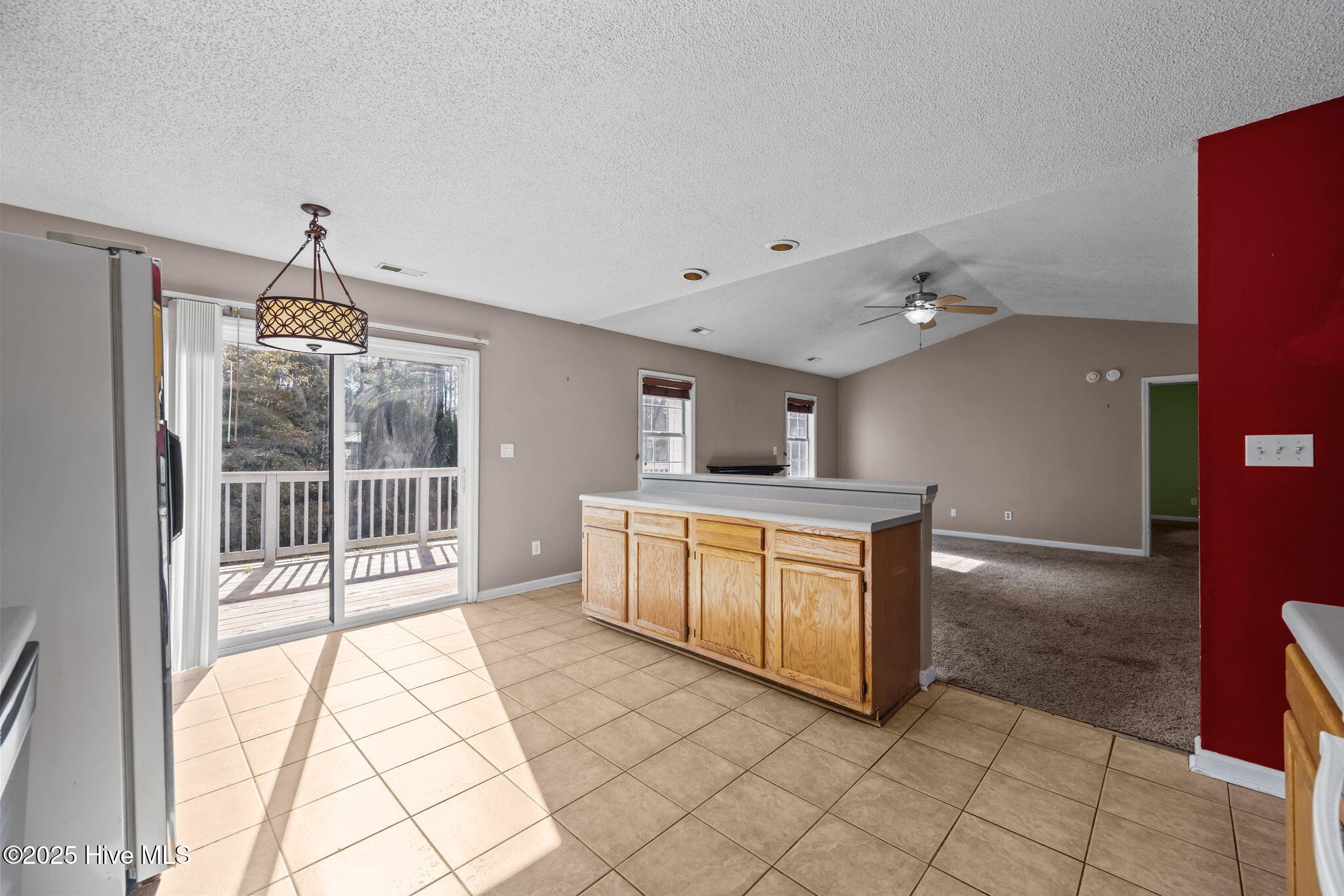 100544578 | Photo 12