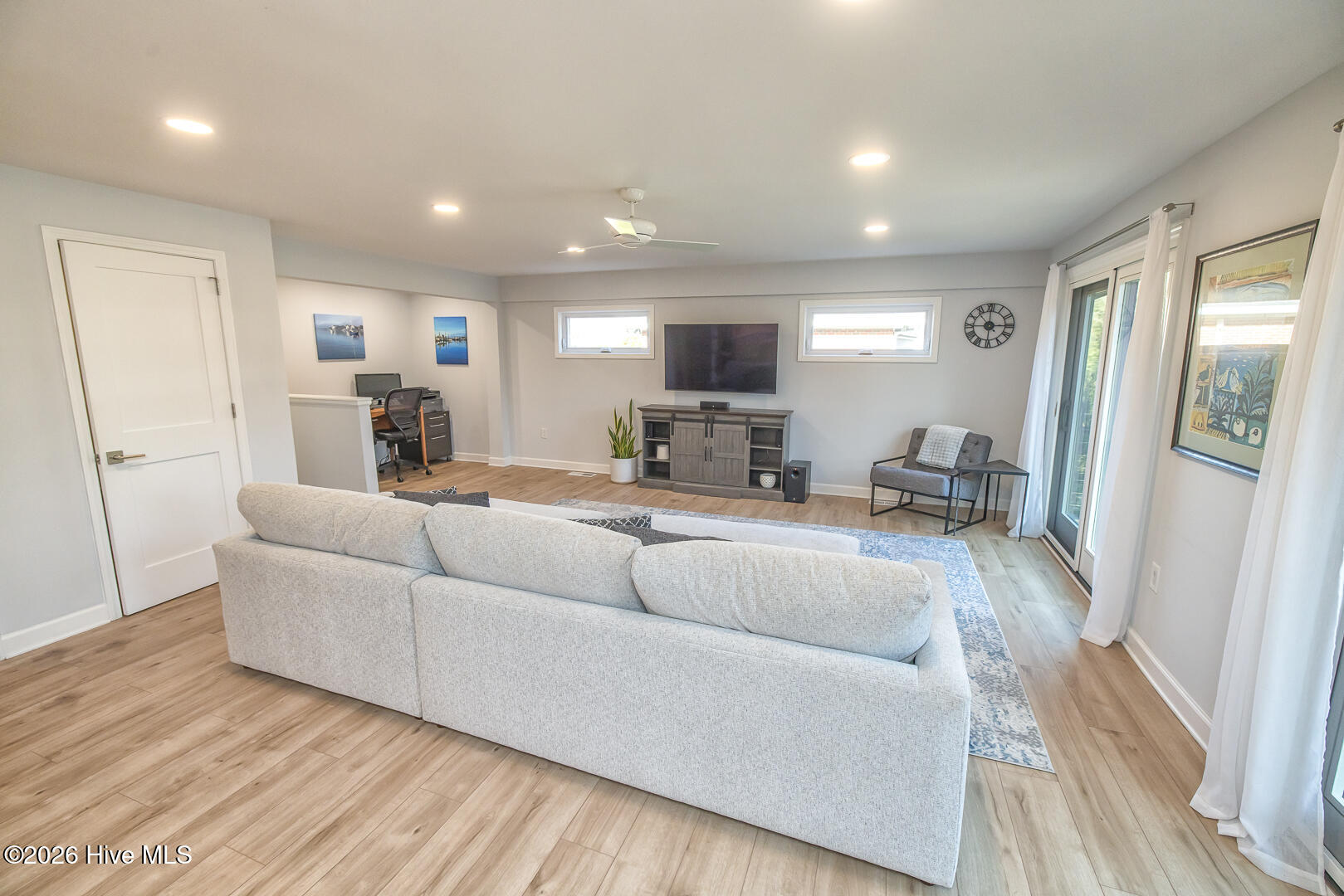 100553040 | Photo 19