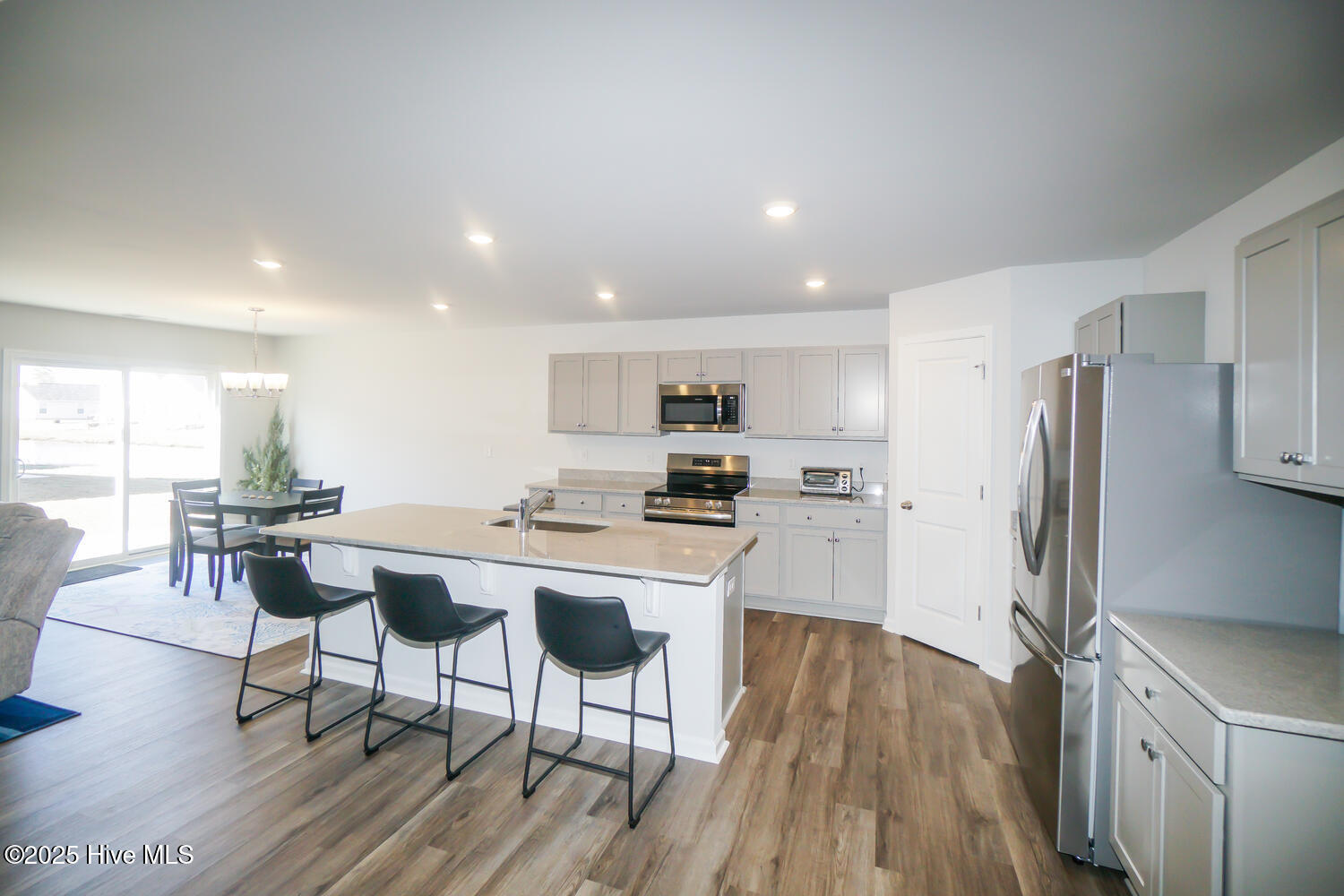 100494824 | Photo 10