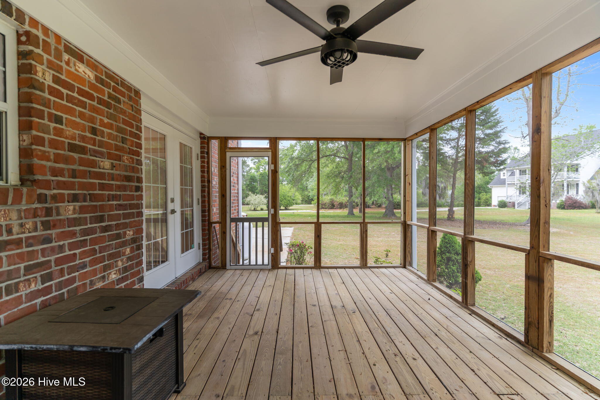 100567890 | Photo 47