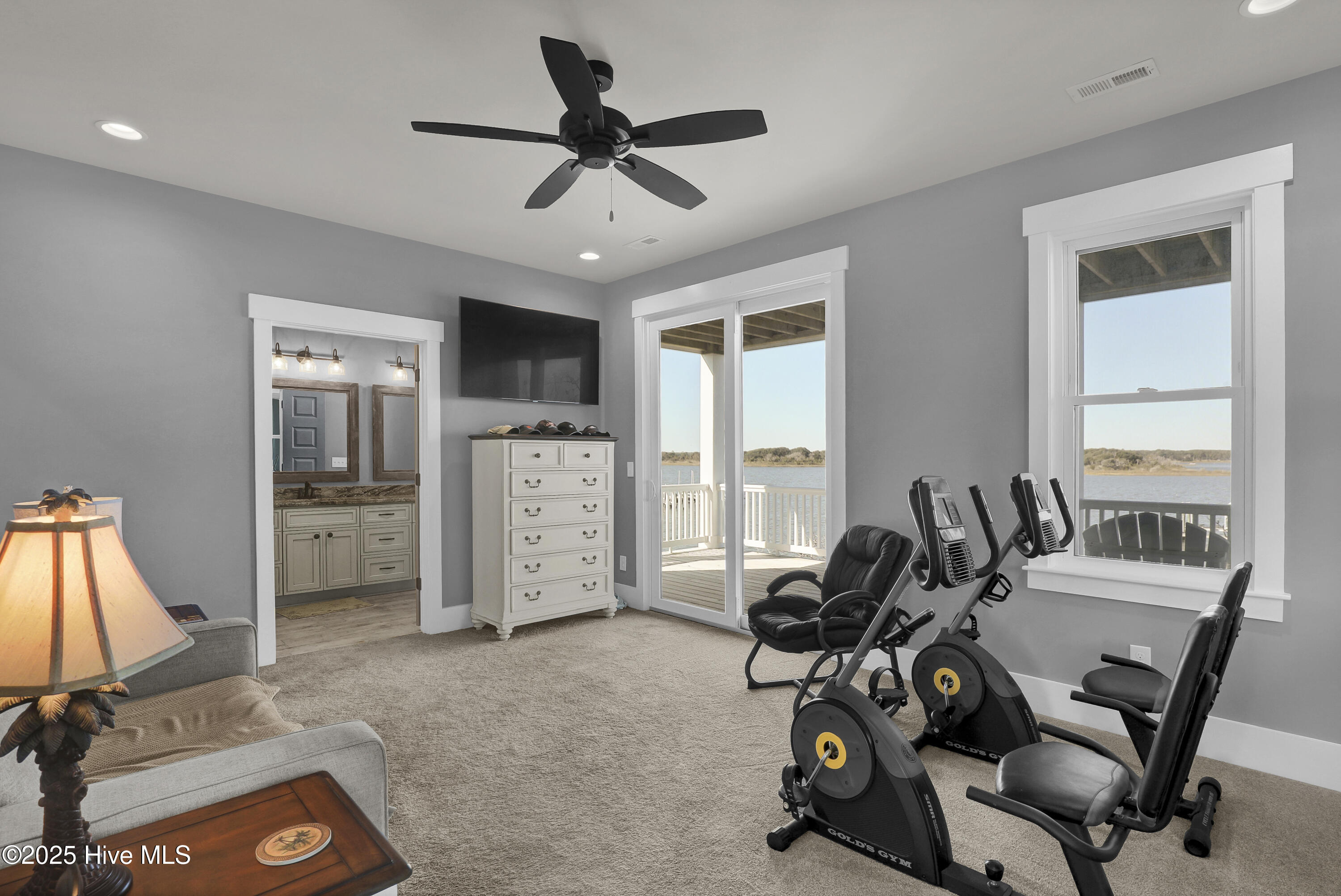 100540247 | Photo 52