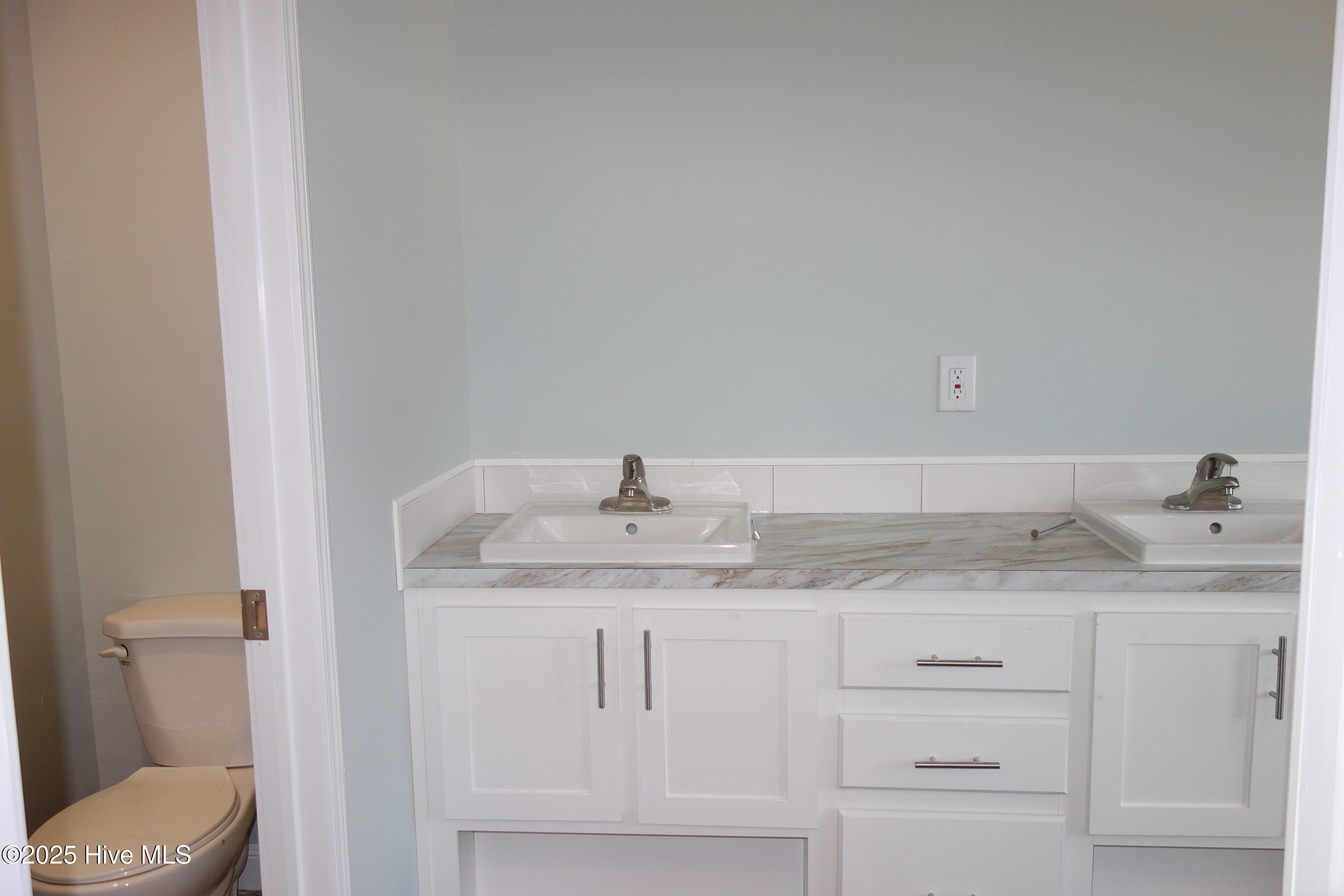 100487552 | Photo 21