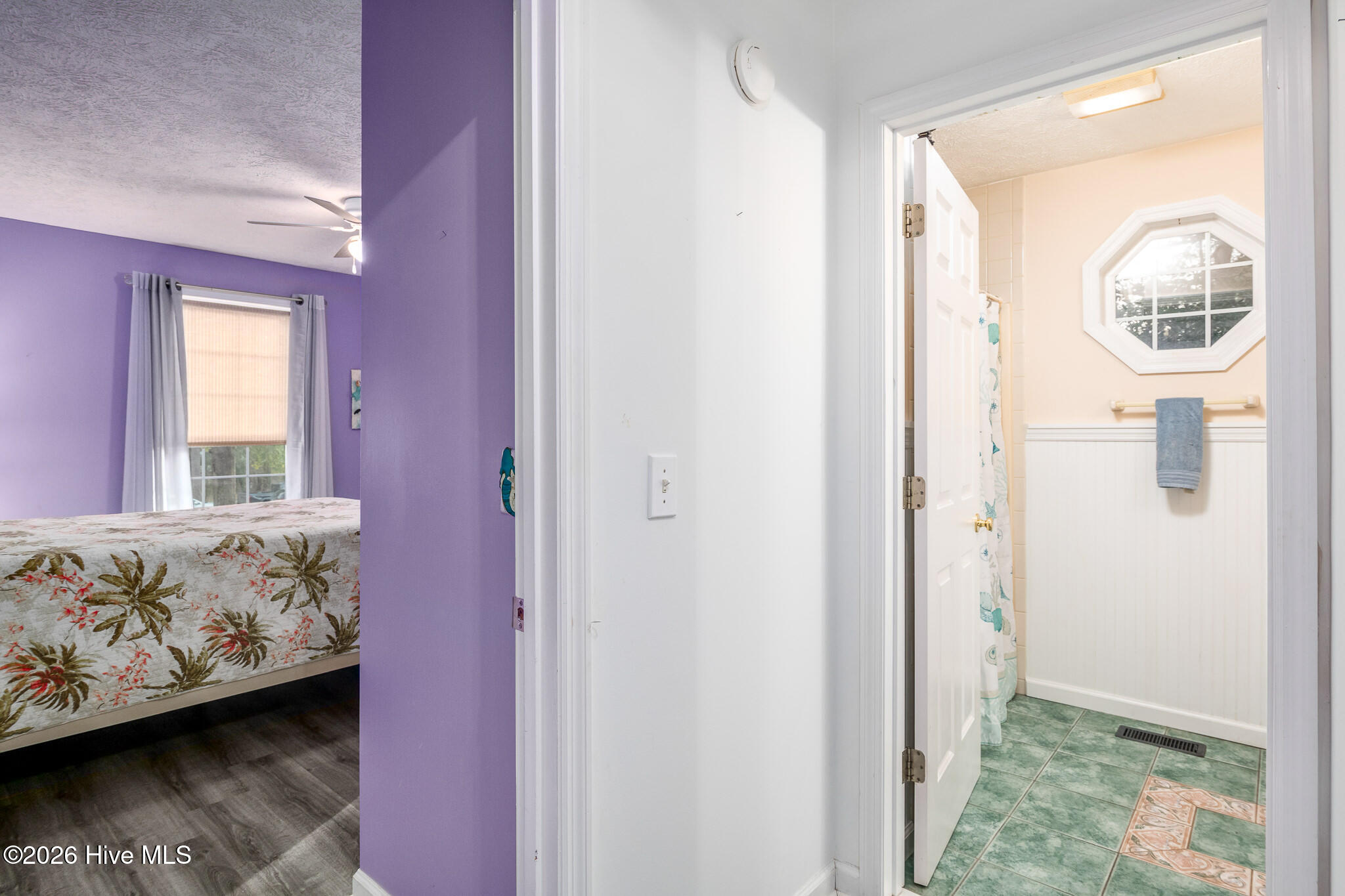 100549420 | Photo 16