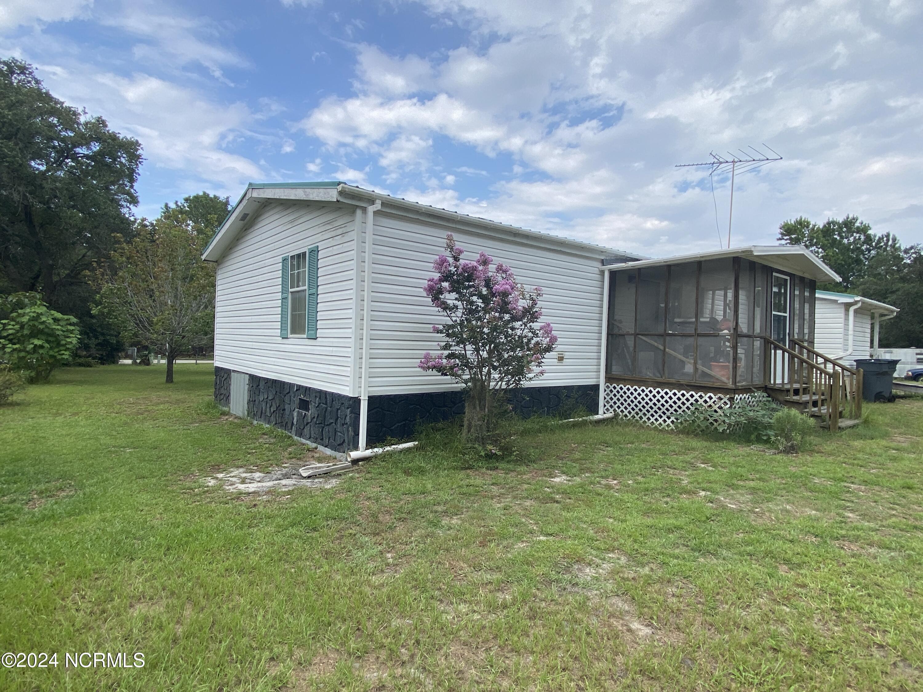 100460932 | Photo 25