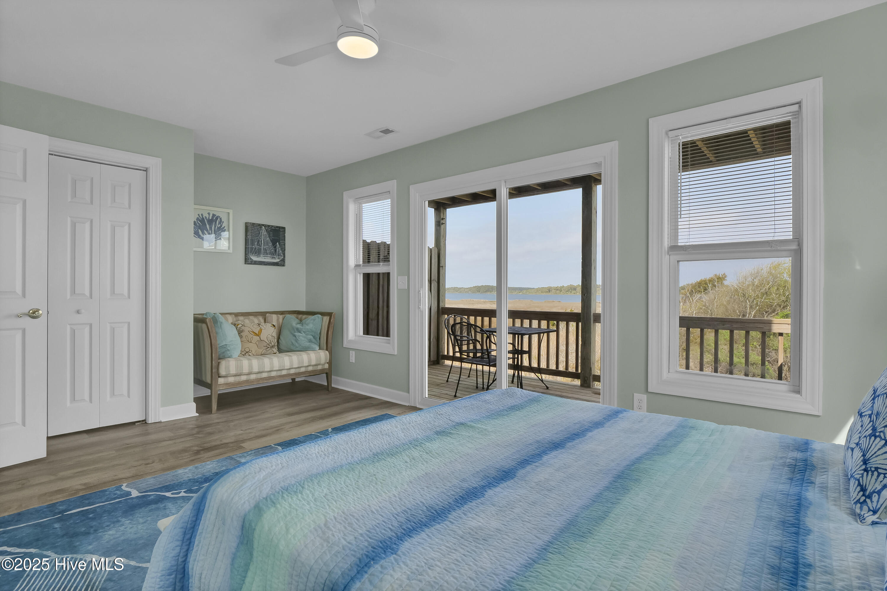 100534382 | Photo 25