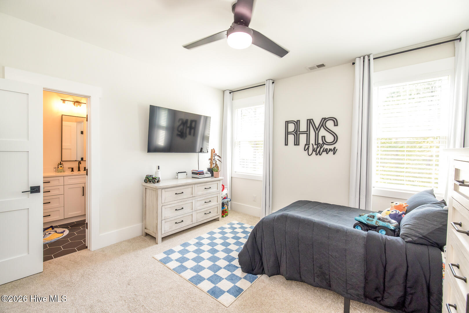 100567663 | Photo 20