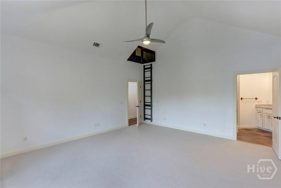 2nd Floor Ensuite Bedroom