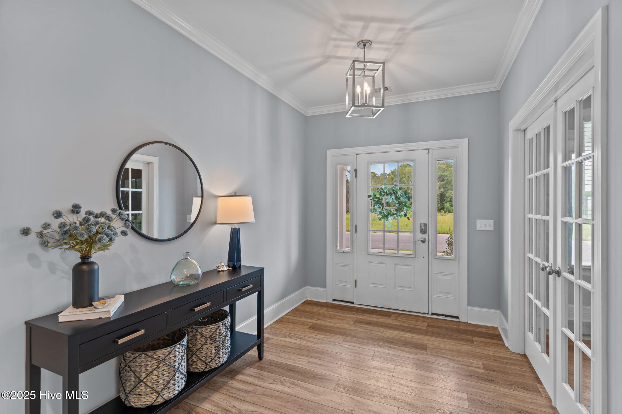 100525303 | Photo 13