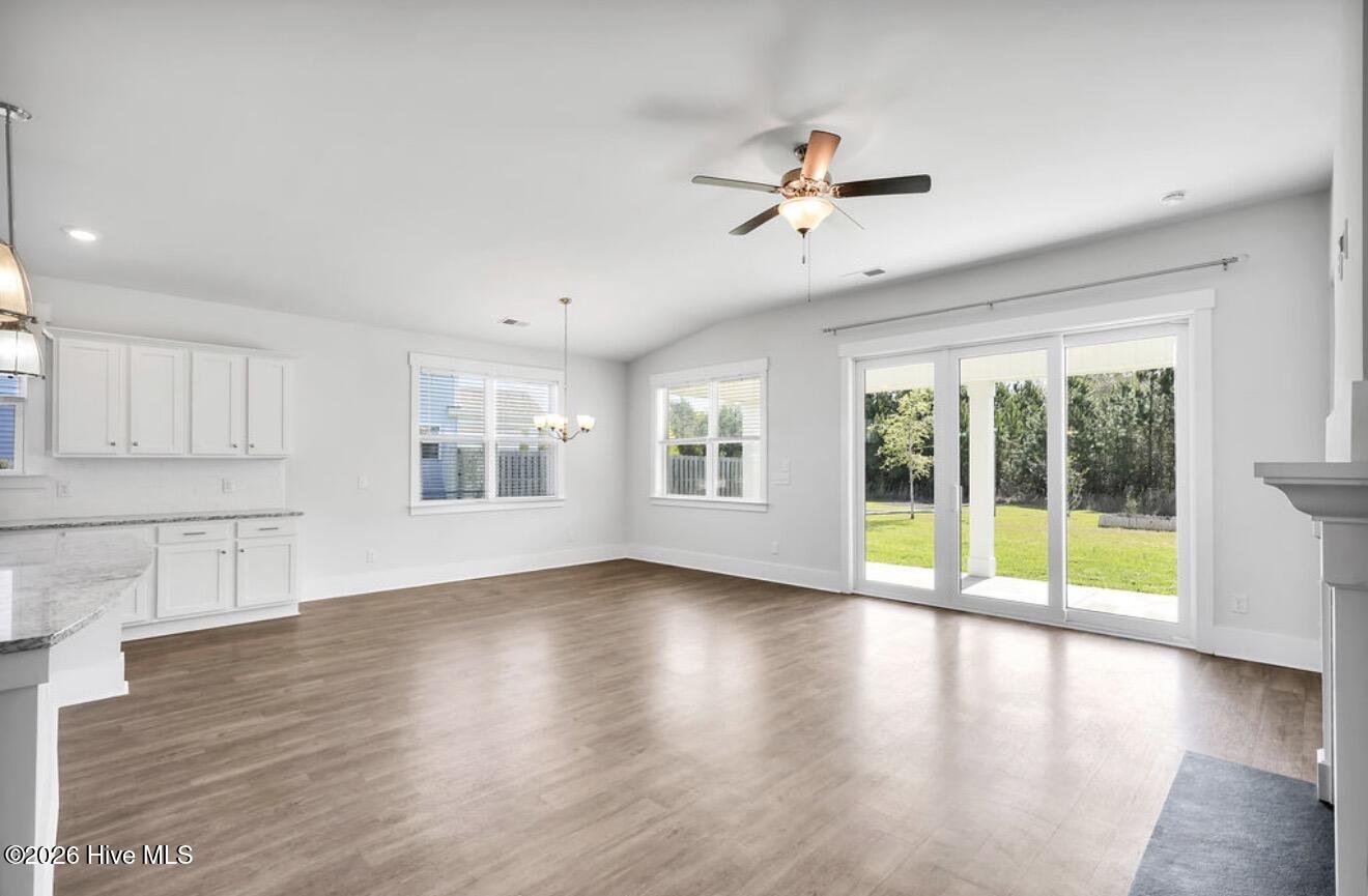 100566526 | Photo 11