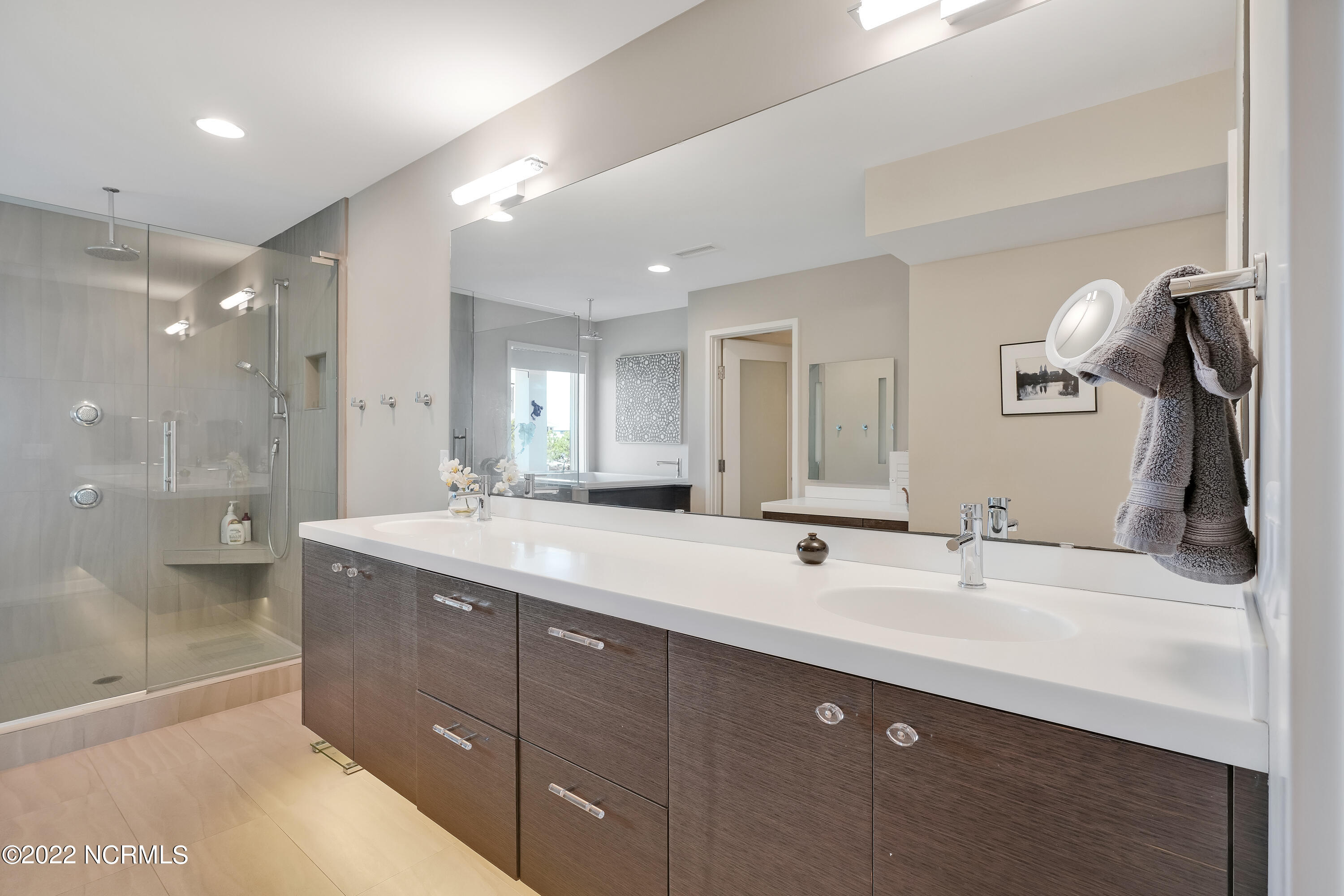 100462193 | Photo 33