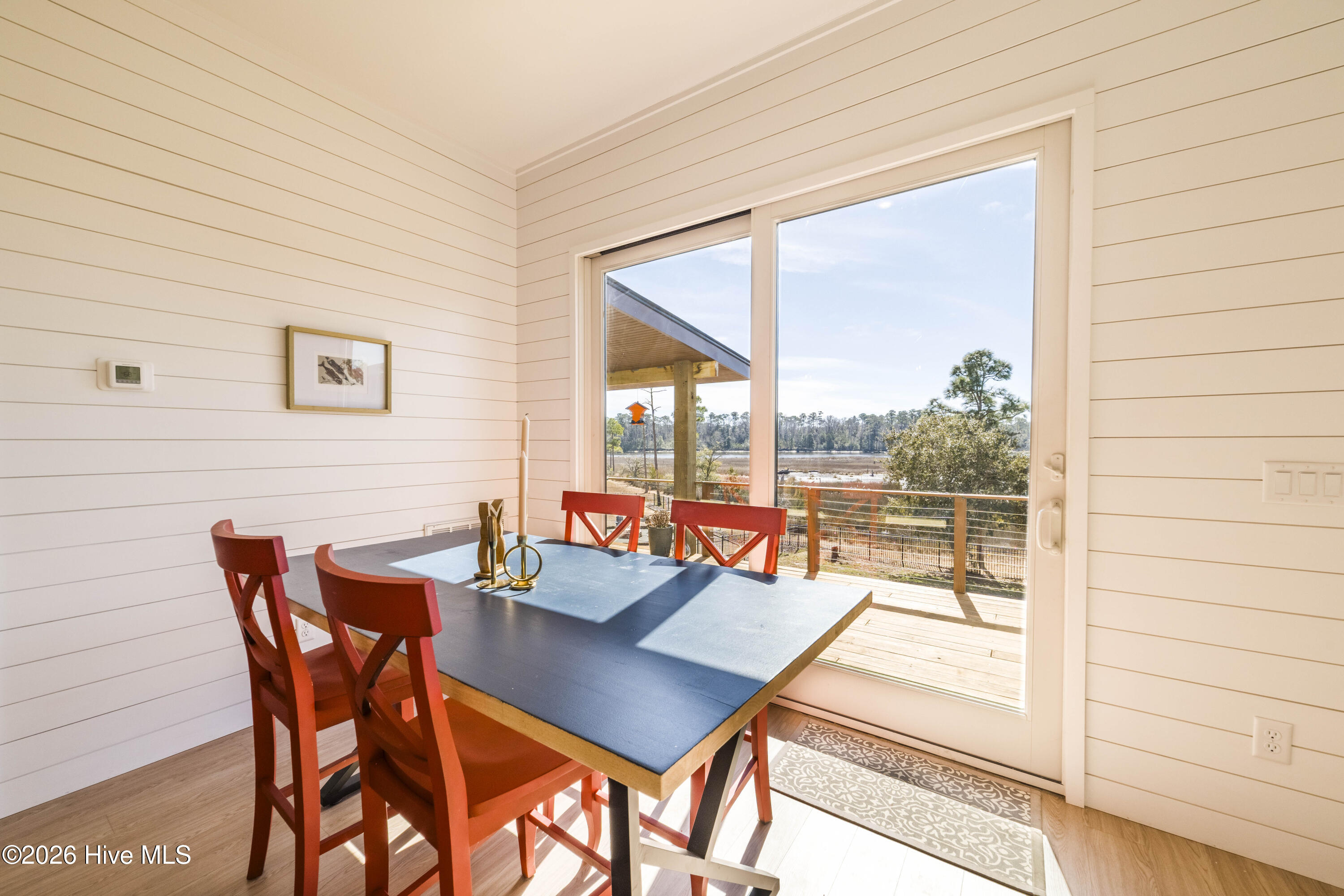 100554850 | Photo 27