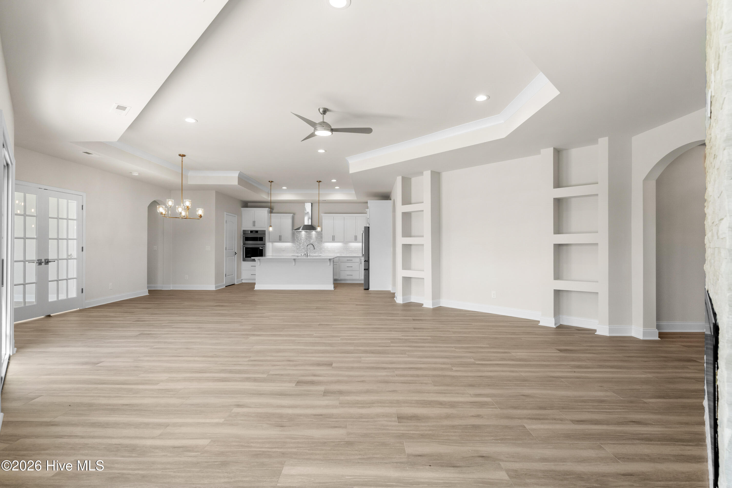 100563444 | Photo 10