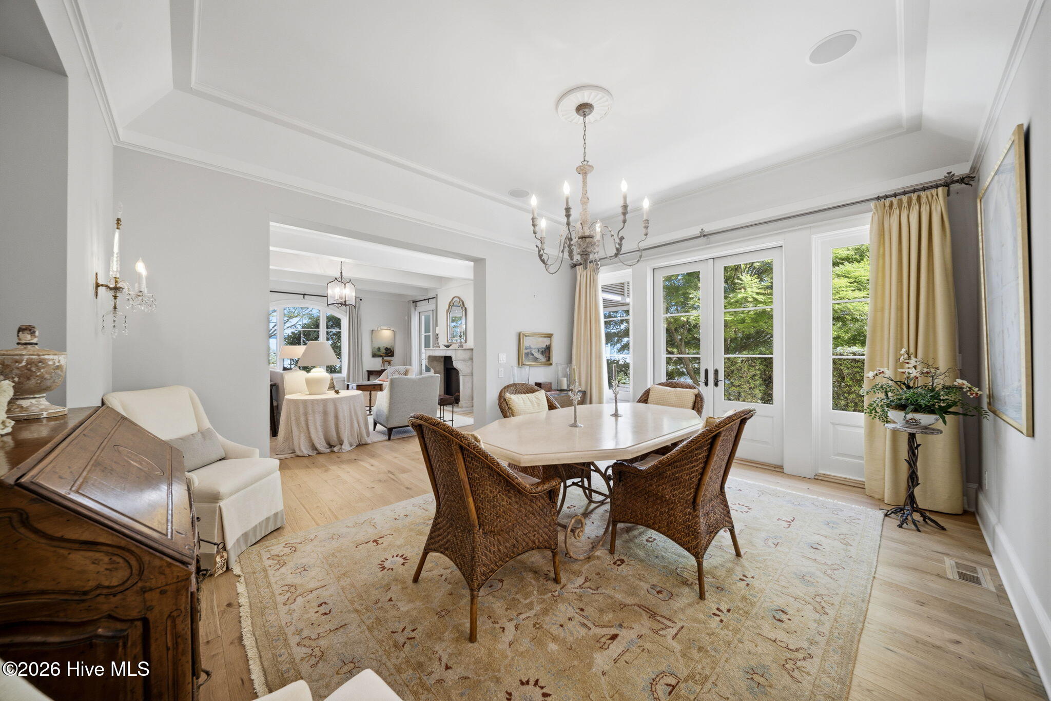 100570583 | Photo 12