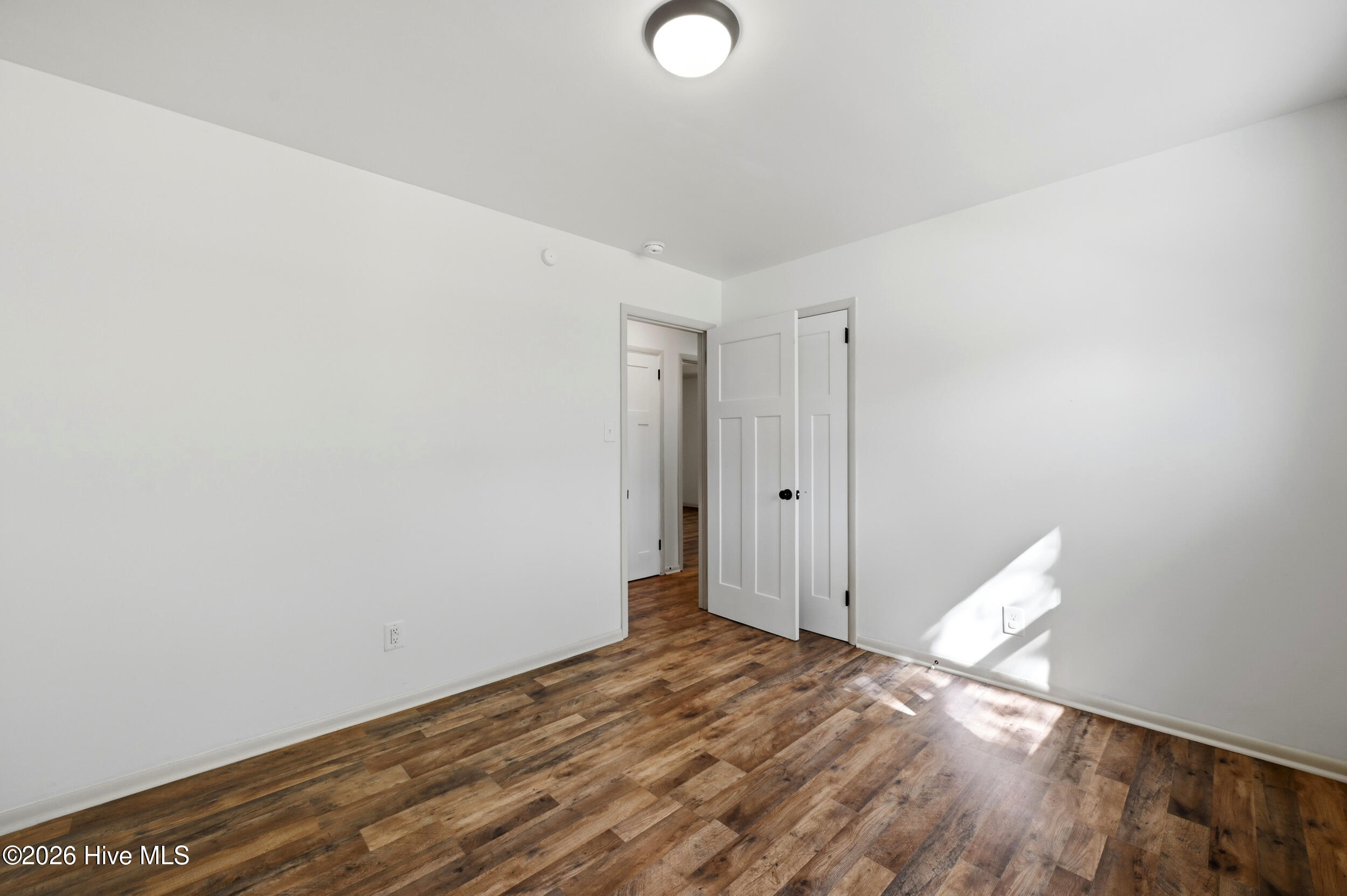 100566125 | Photo 31