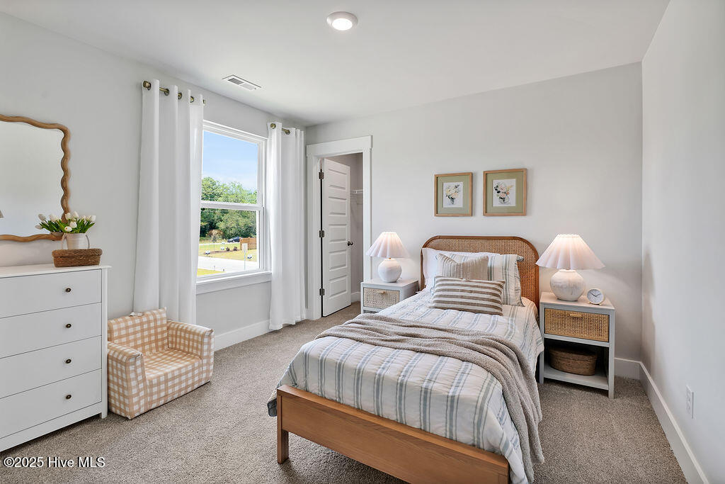 100563848 | Photo 28