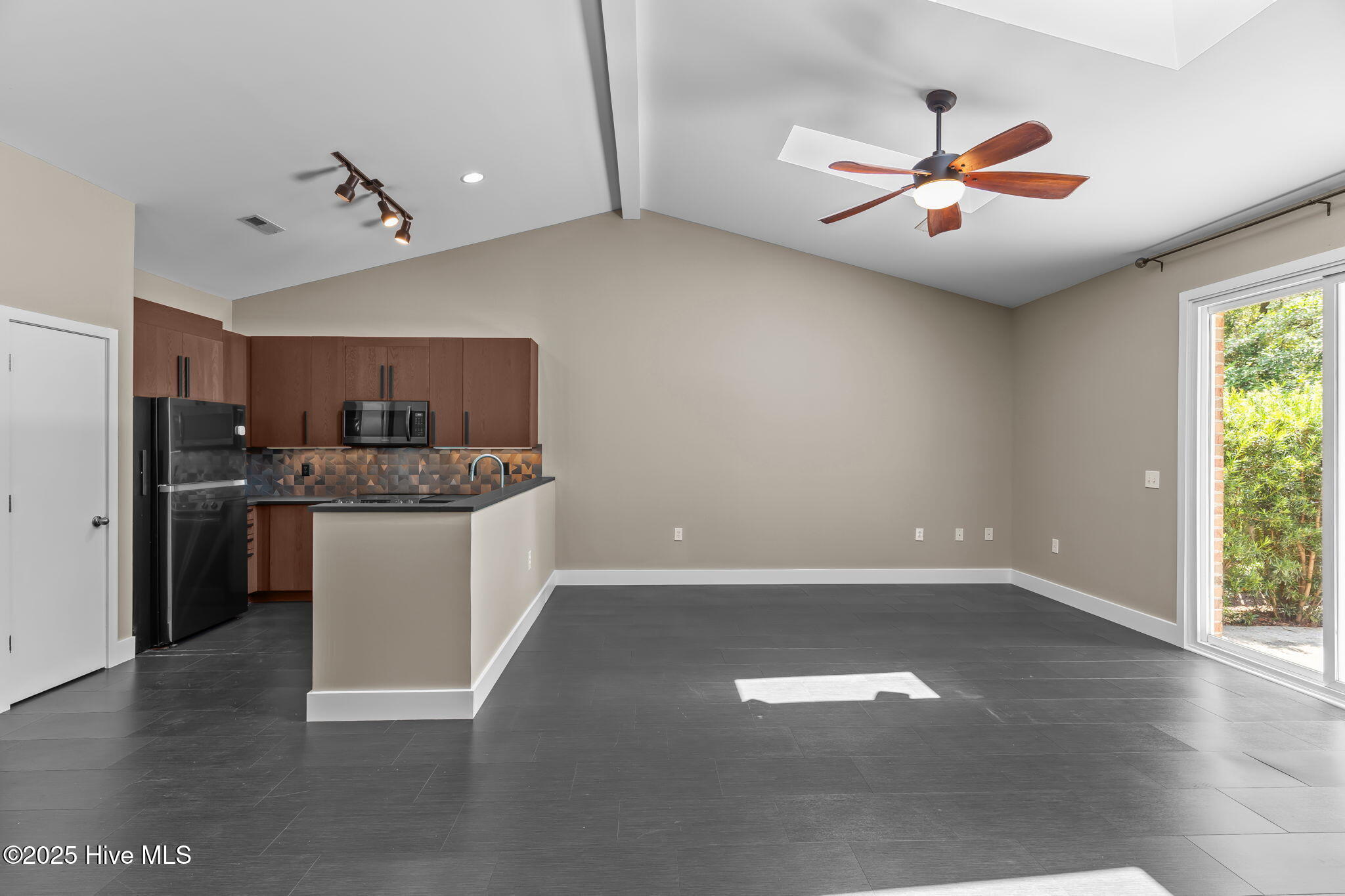 5130 Christian Drive, Wilmington, NC 28403 – photo 12: 14-web-or-mls-BTS08393