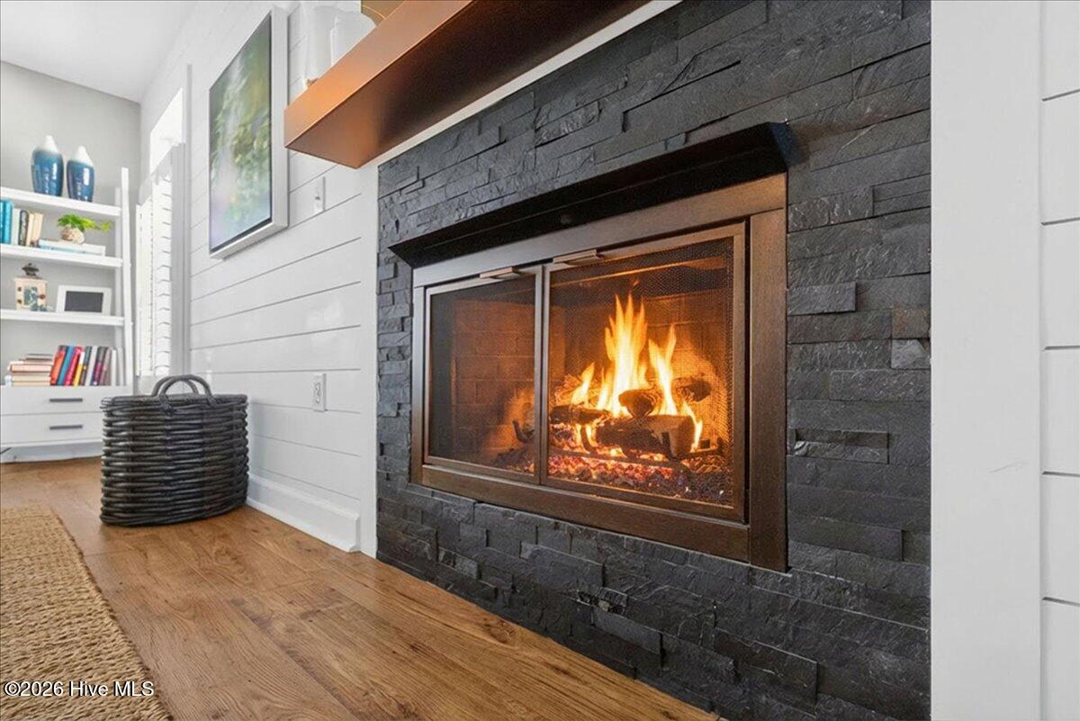 100549636 | Photo 13