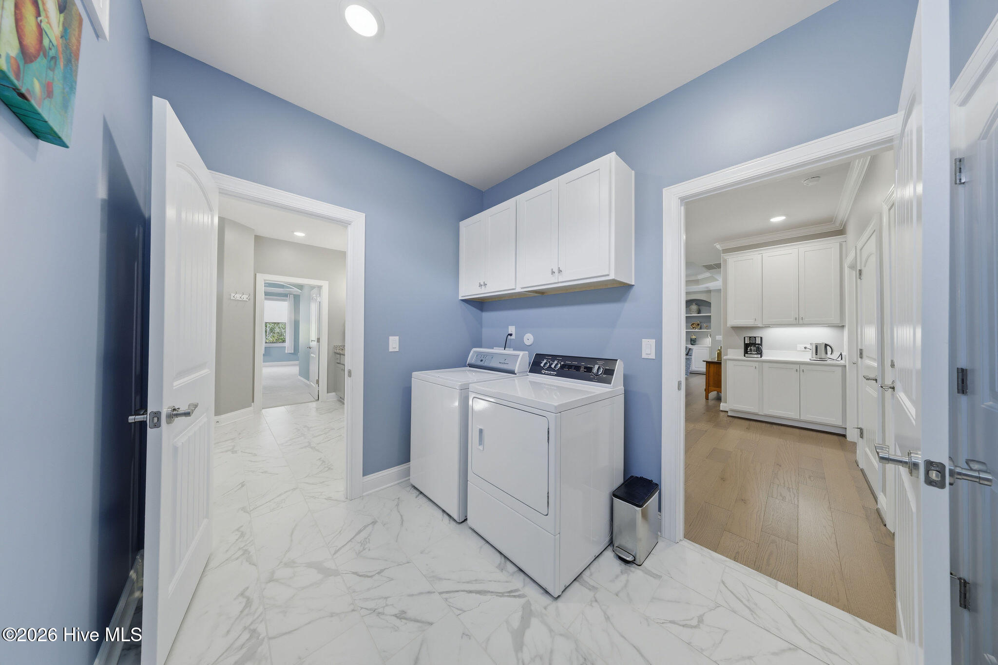 100564757 | Photo 51