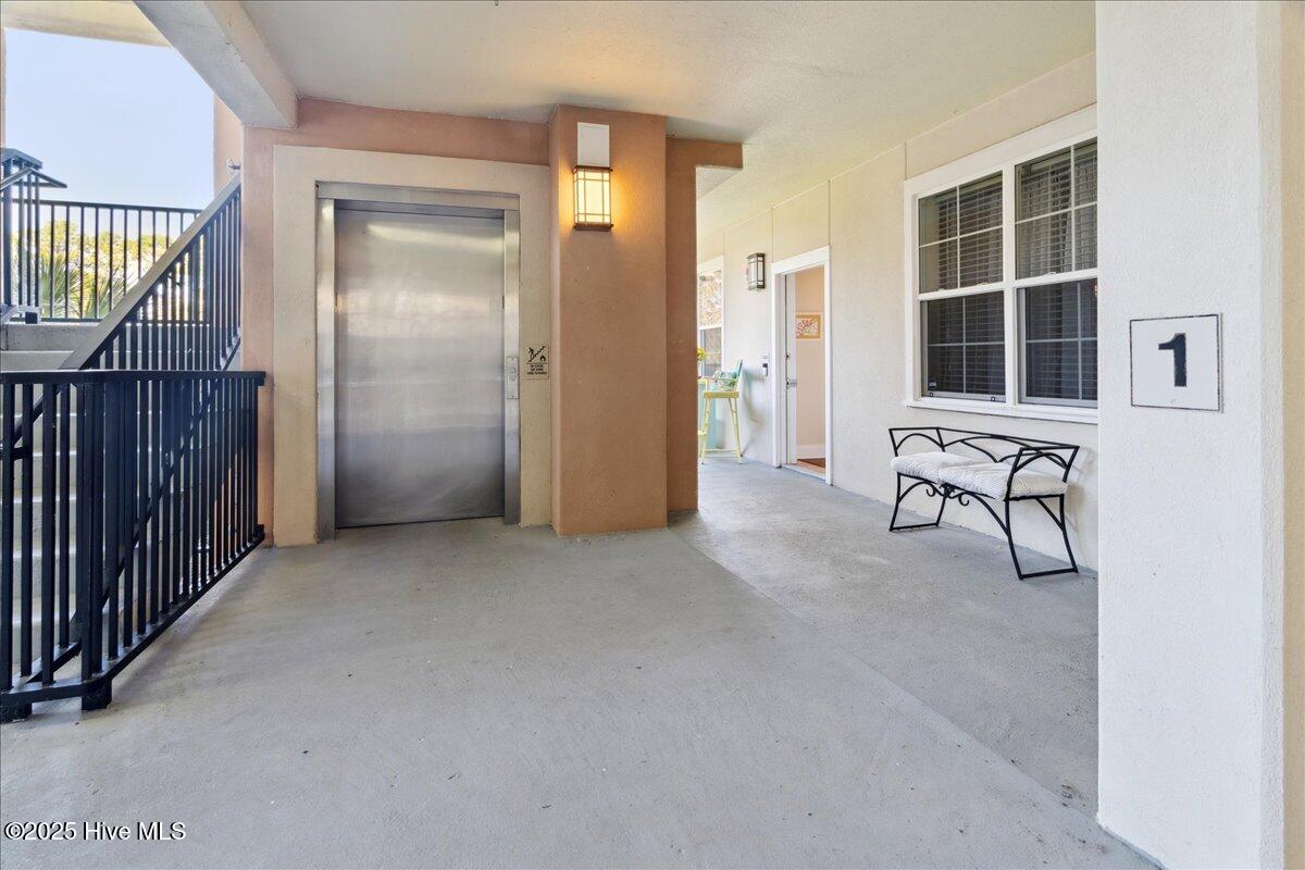 100553393 | Photo 14