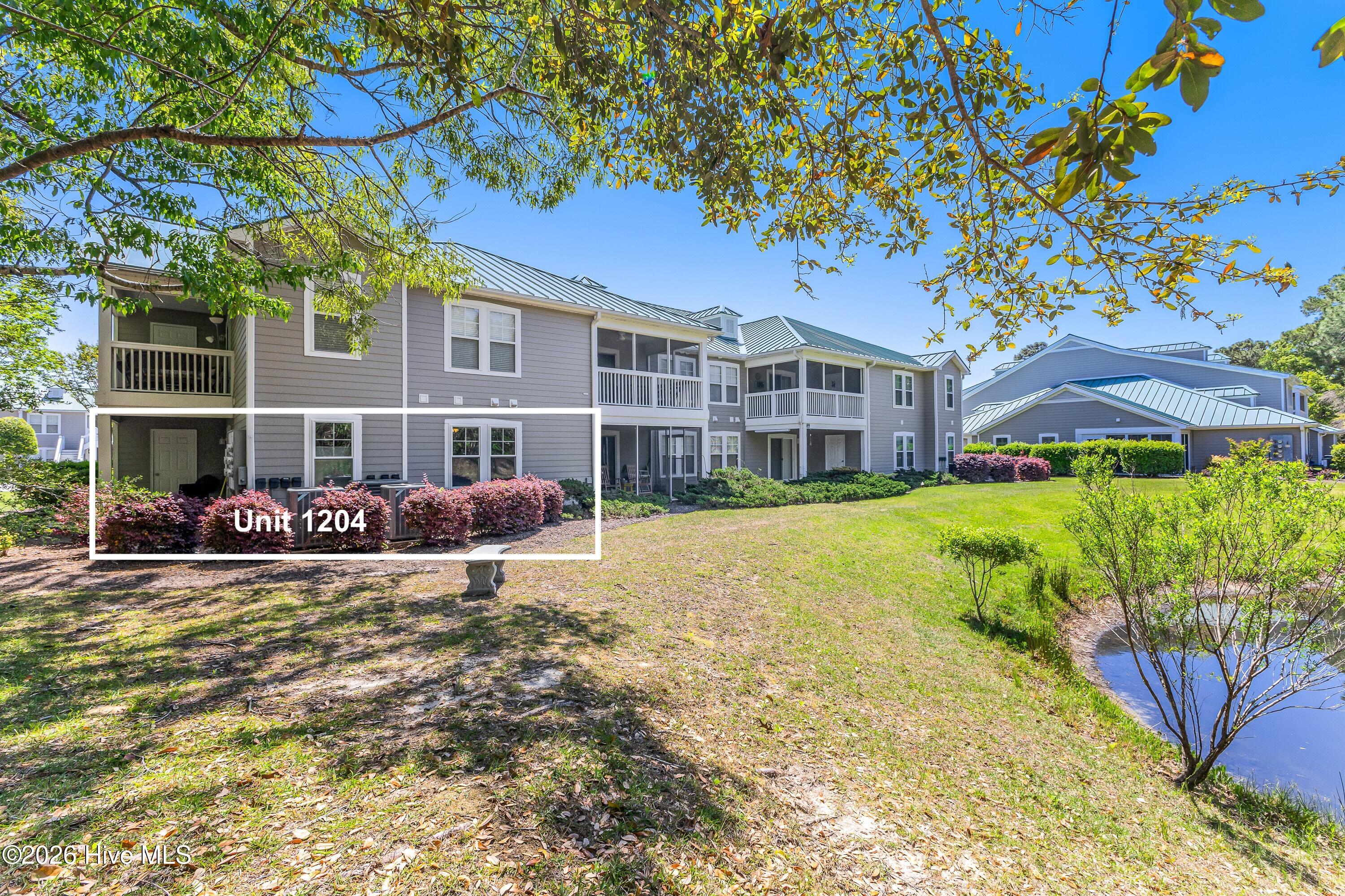 100566975 | Photo 33