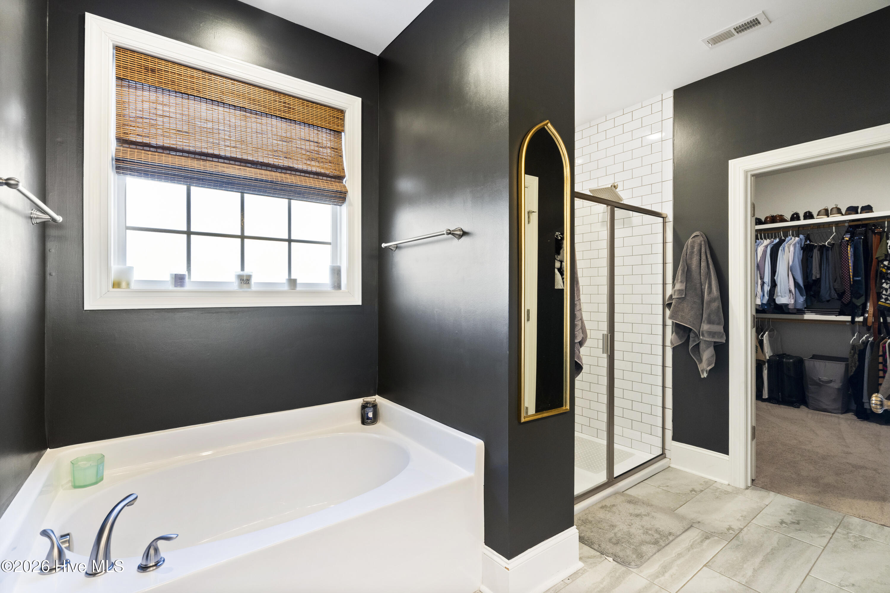 100552467 | Photo 30