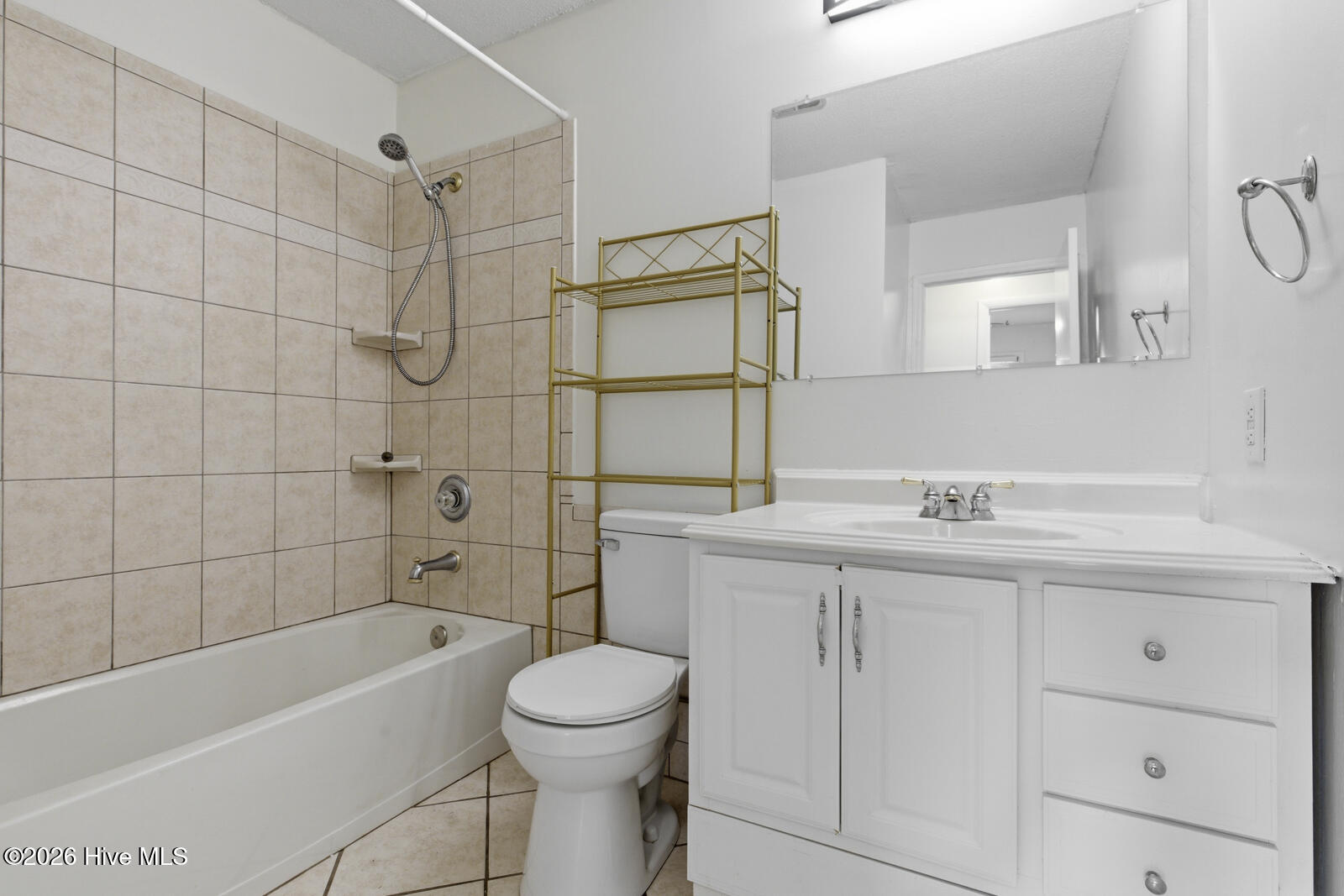 100566128 | Photo 20