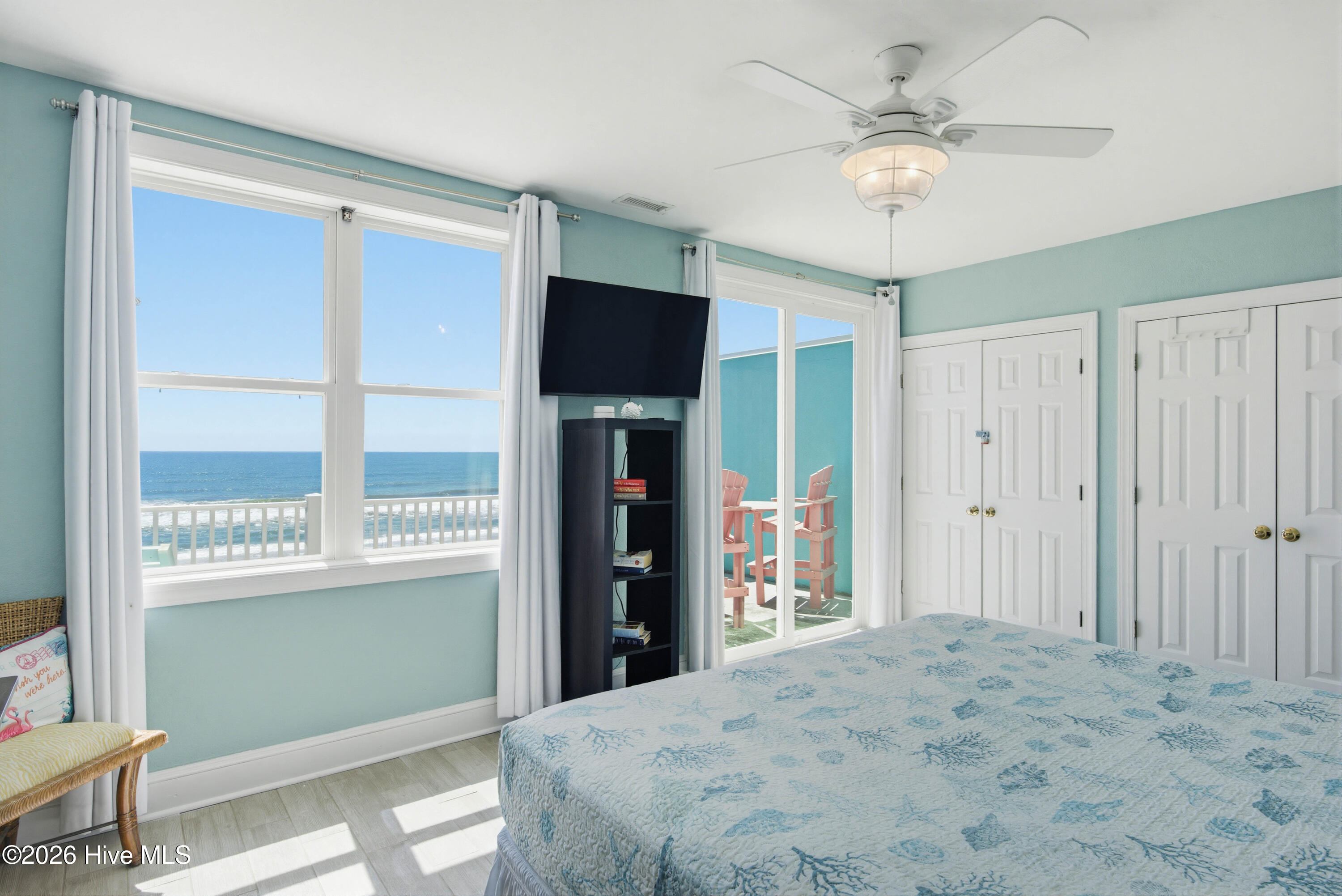 100566457 | Photo 33