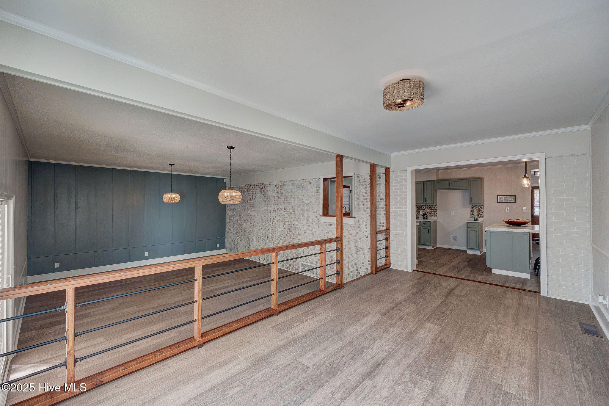 100534664 | Photo 17