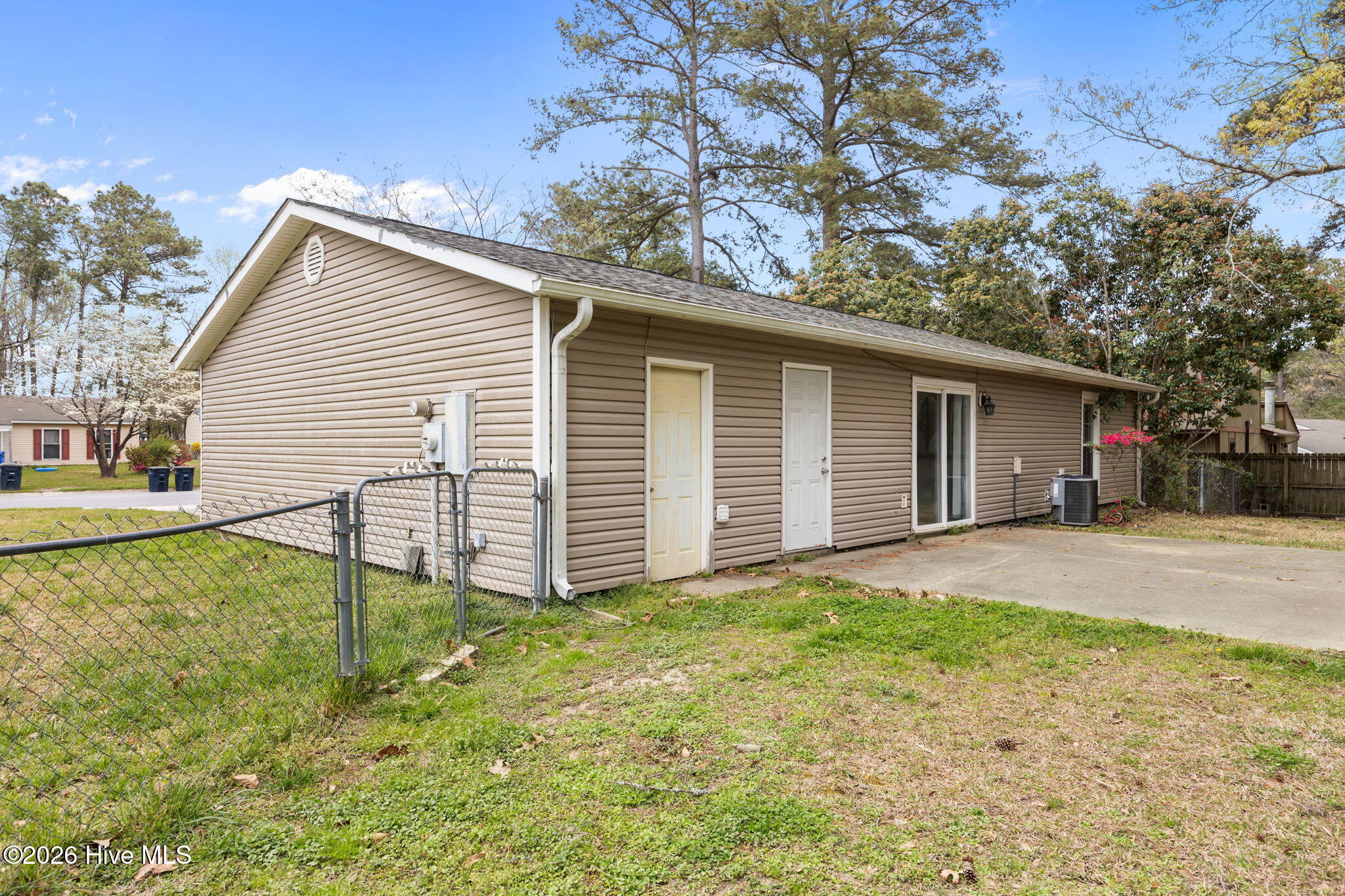 100563238 | Photo 16