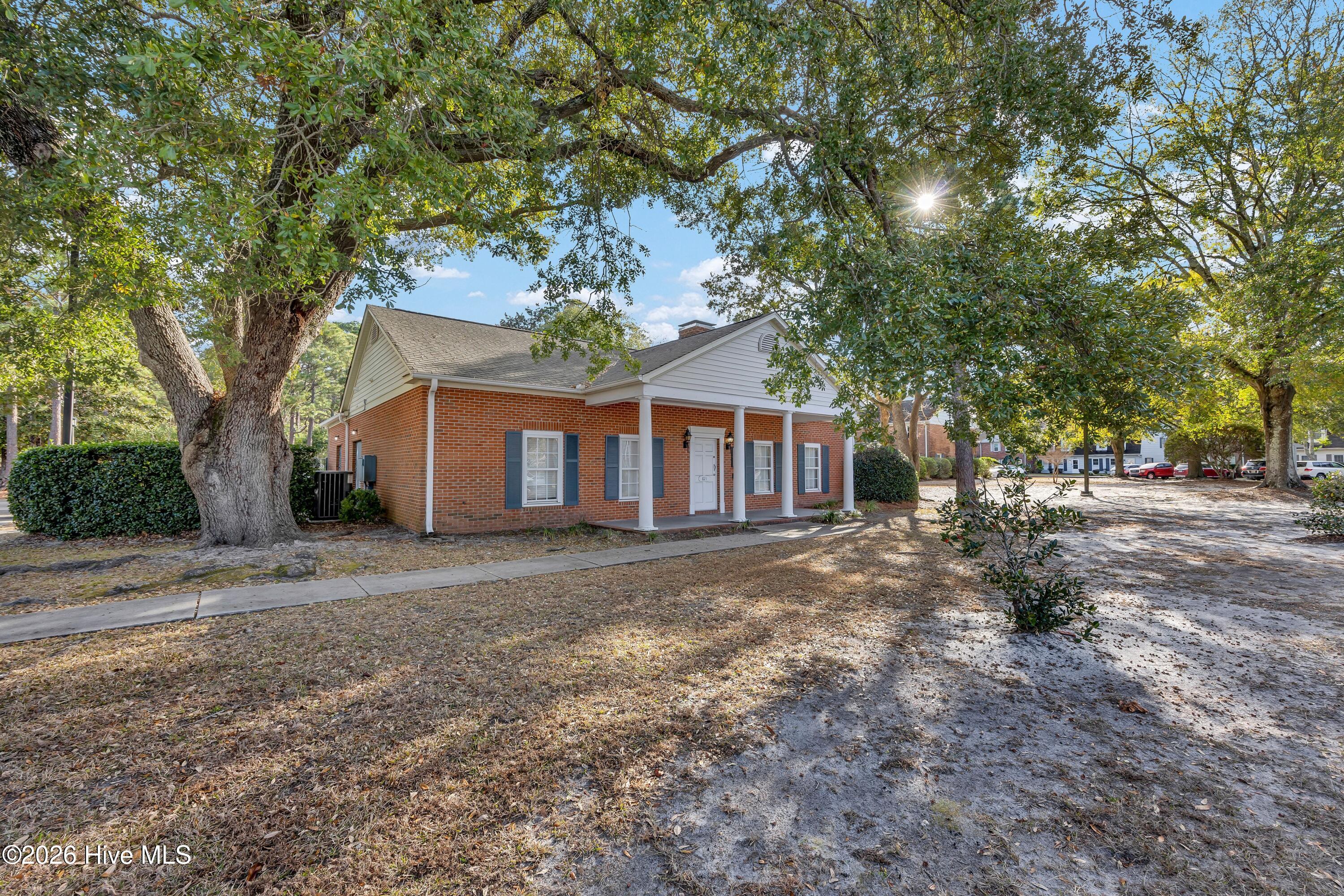 100549703 | Photo 24