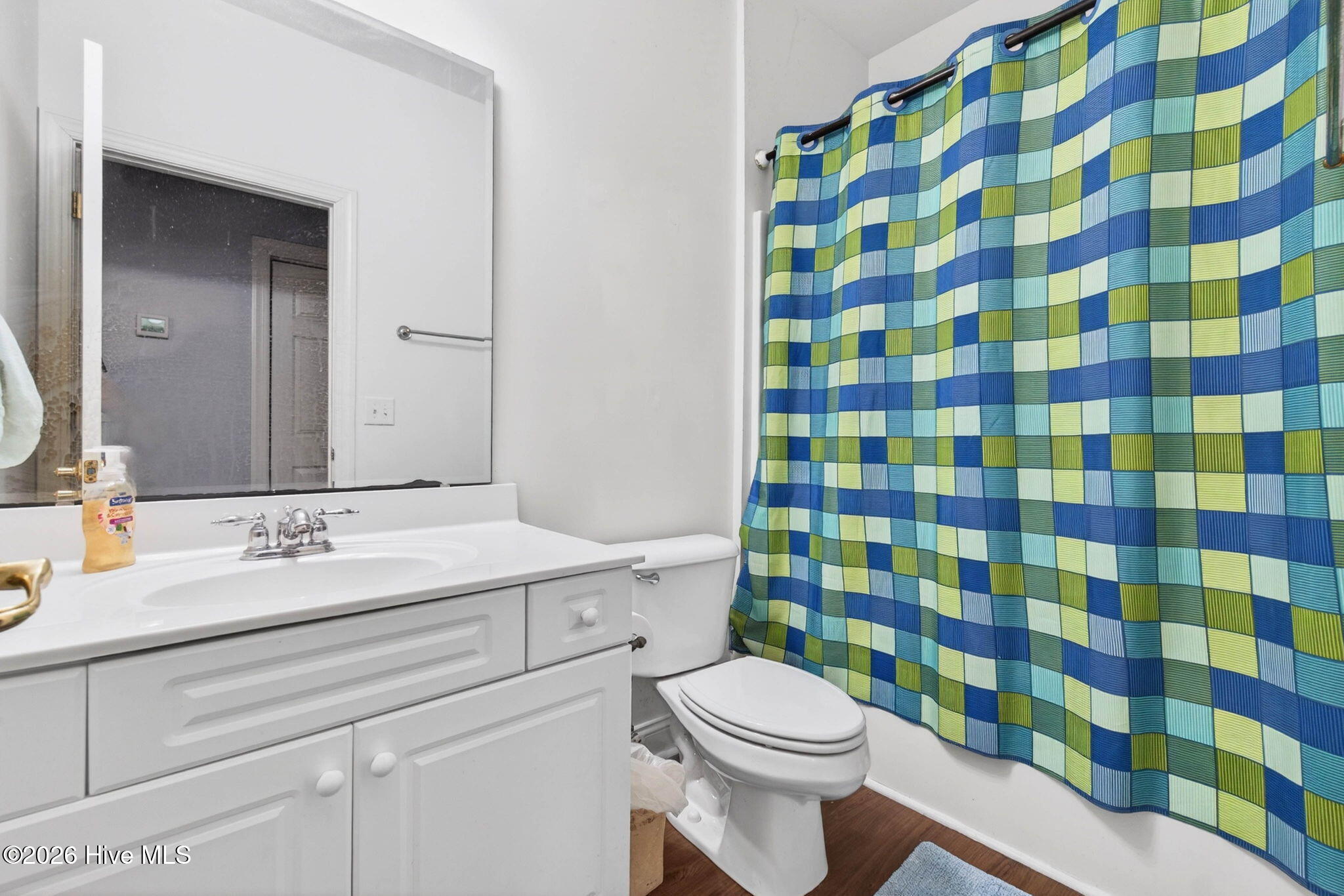 100556001 | Photo 23