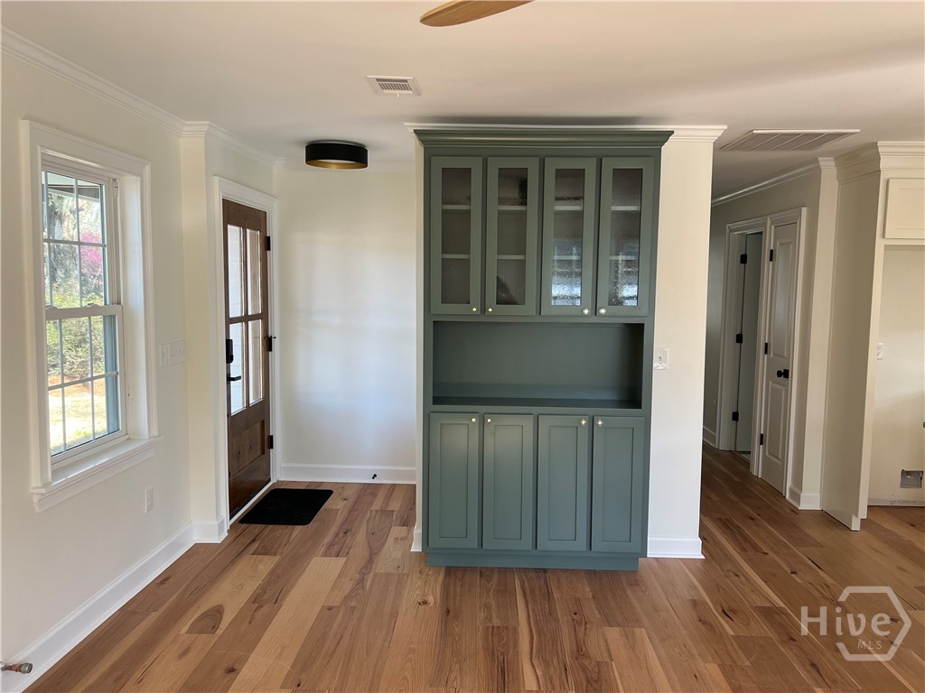 Photo 3 of Single family home for sale at 233 E Derenne Ave, Savannah, GA 31405 | MLS# SA353879 | Listing updated on 2026-10-28