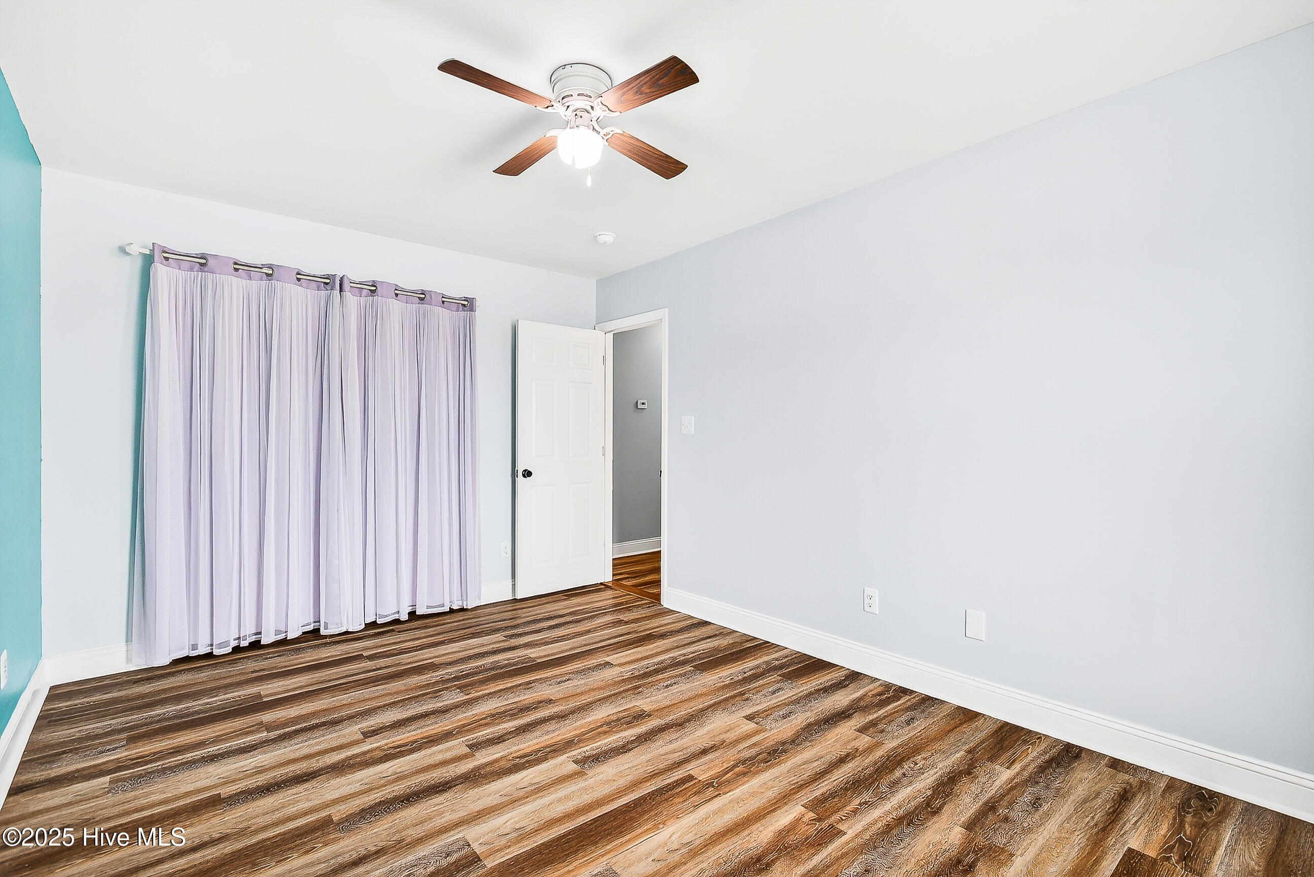 100538786 | Photo 18