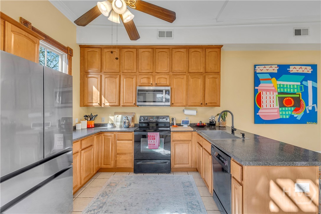 213 W Duffy Street, Savannah, GA, 31401