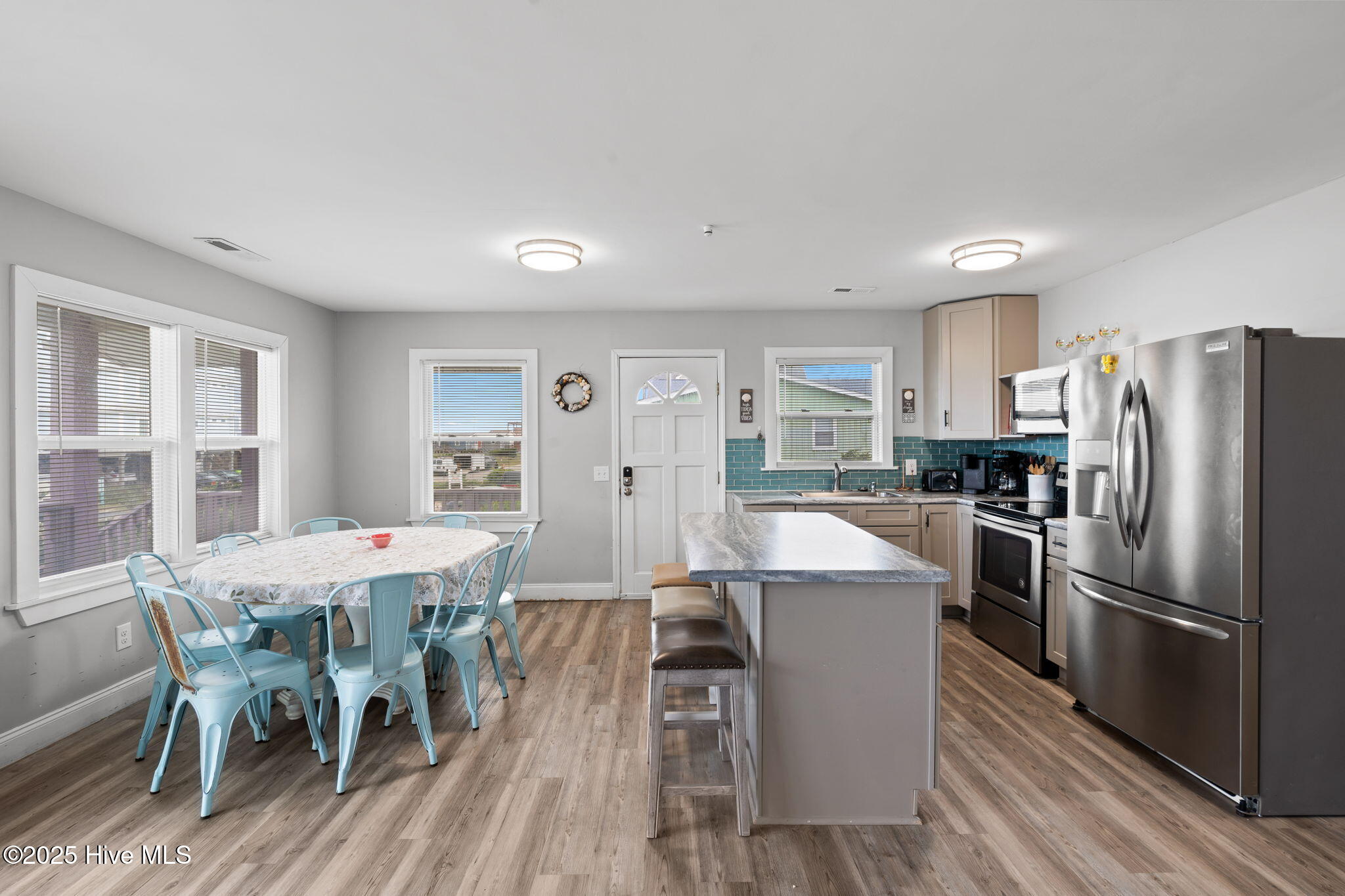 100555627 | Photo 10