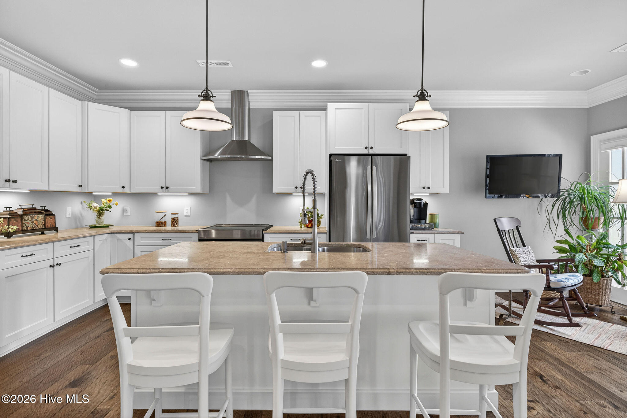 100565960 | Photo 23