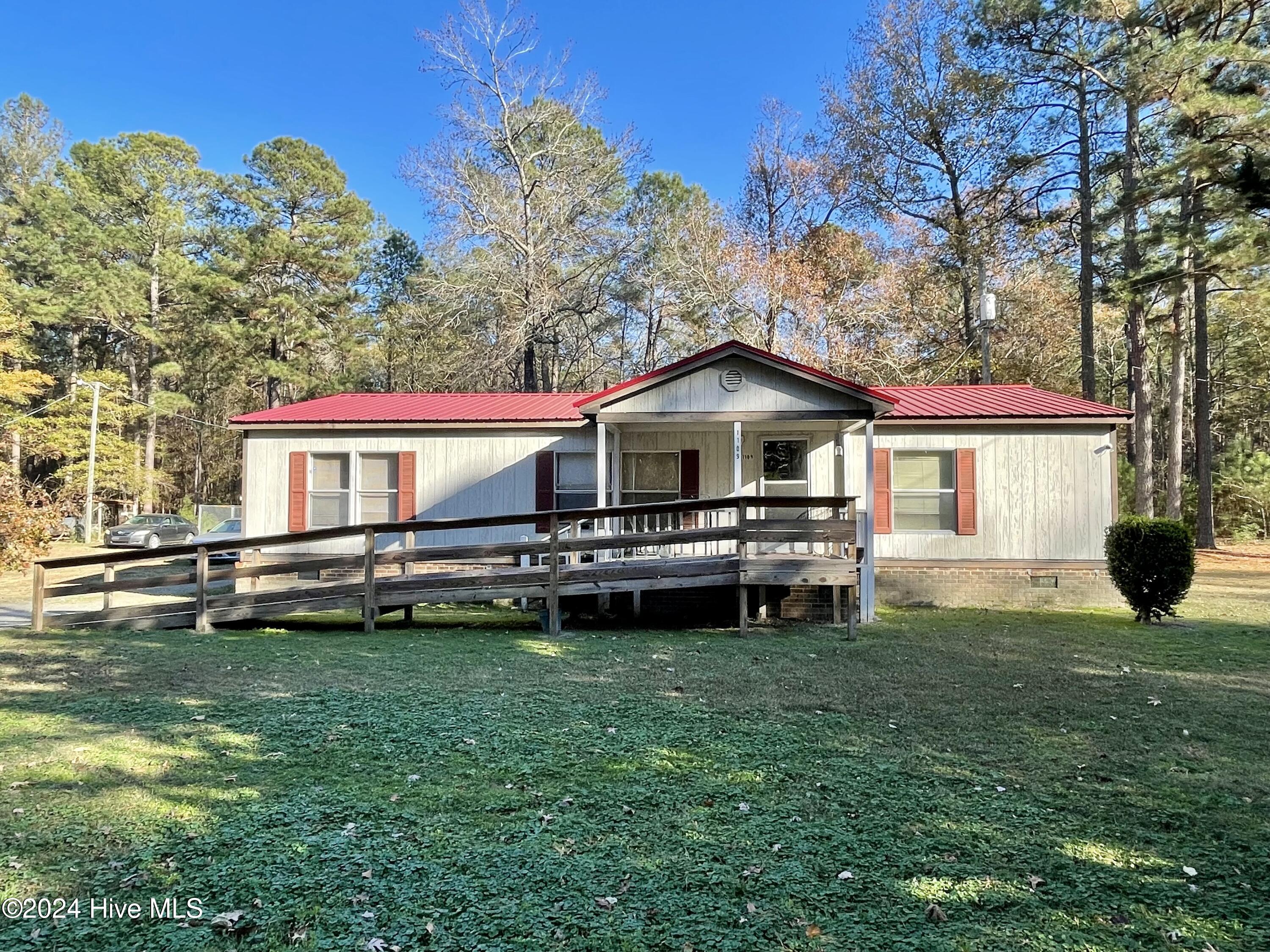 Homes for sale in Williamston, NC | 1109 Beegee Ln, Williamston, NC 27892 | MLS# 100478523