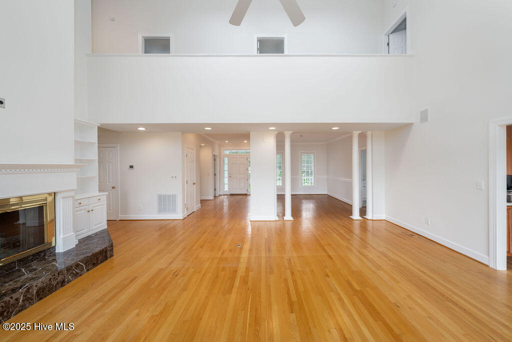 100521918 | Photo 18