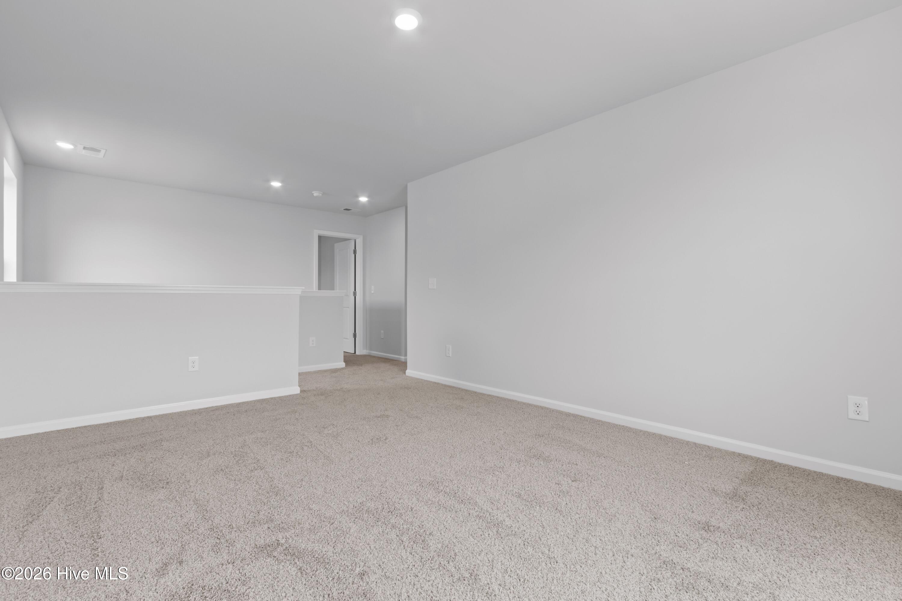 100557656 | Photo 32