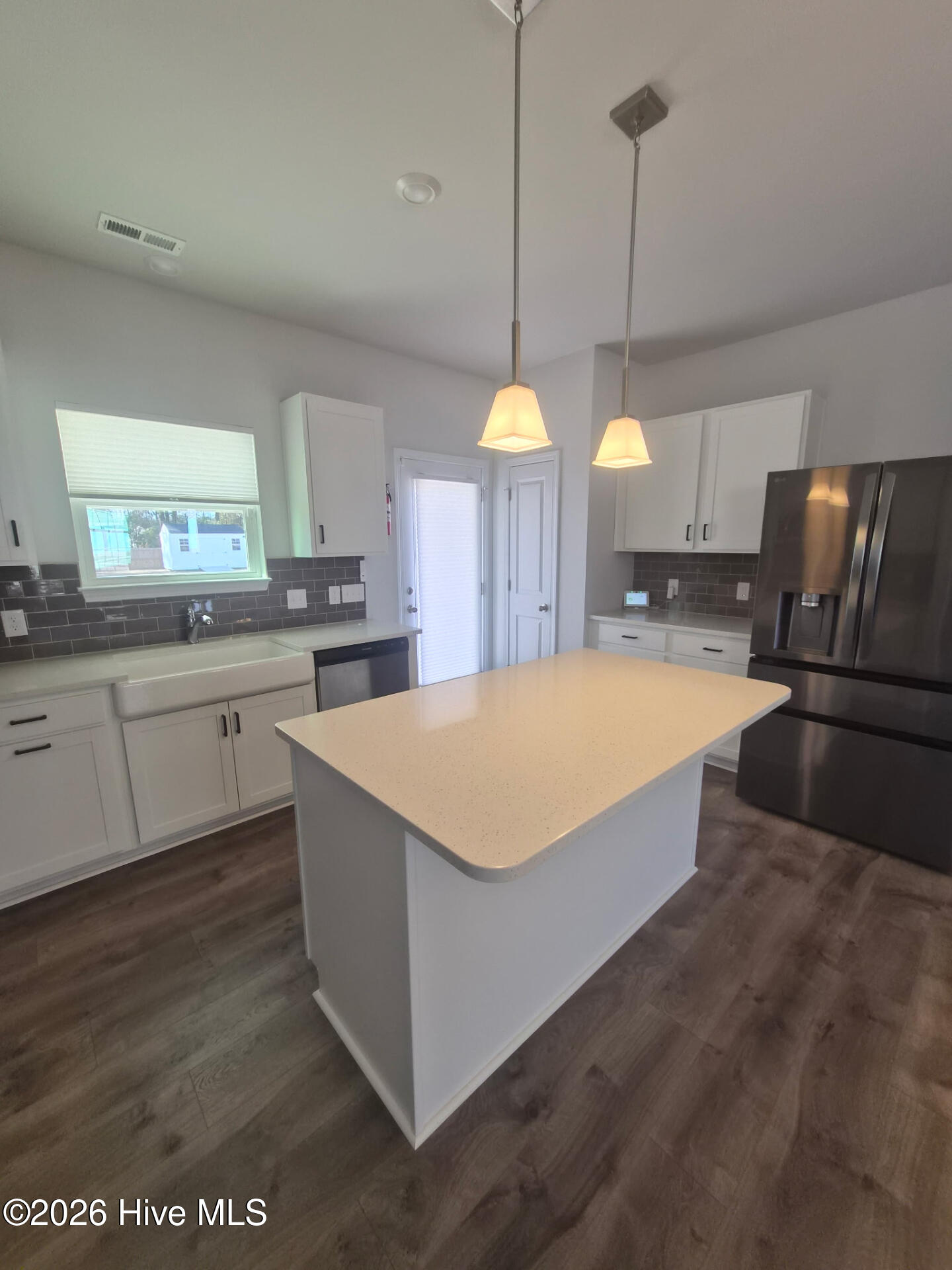 100547261 | Photo 11