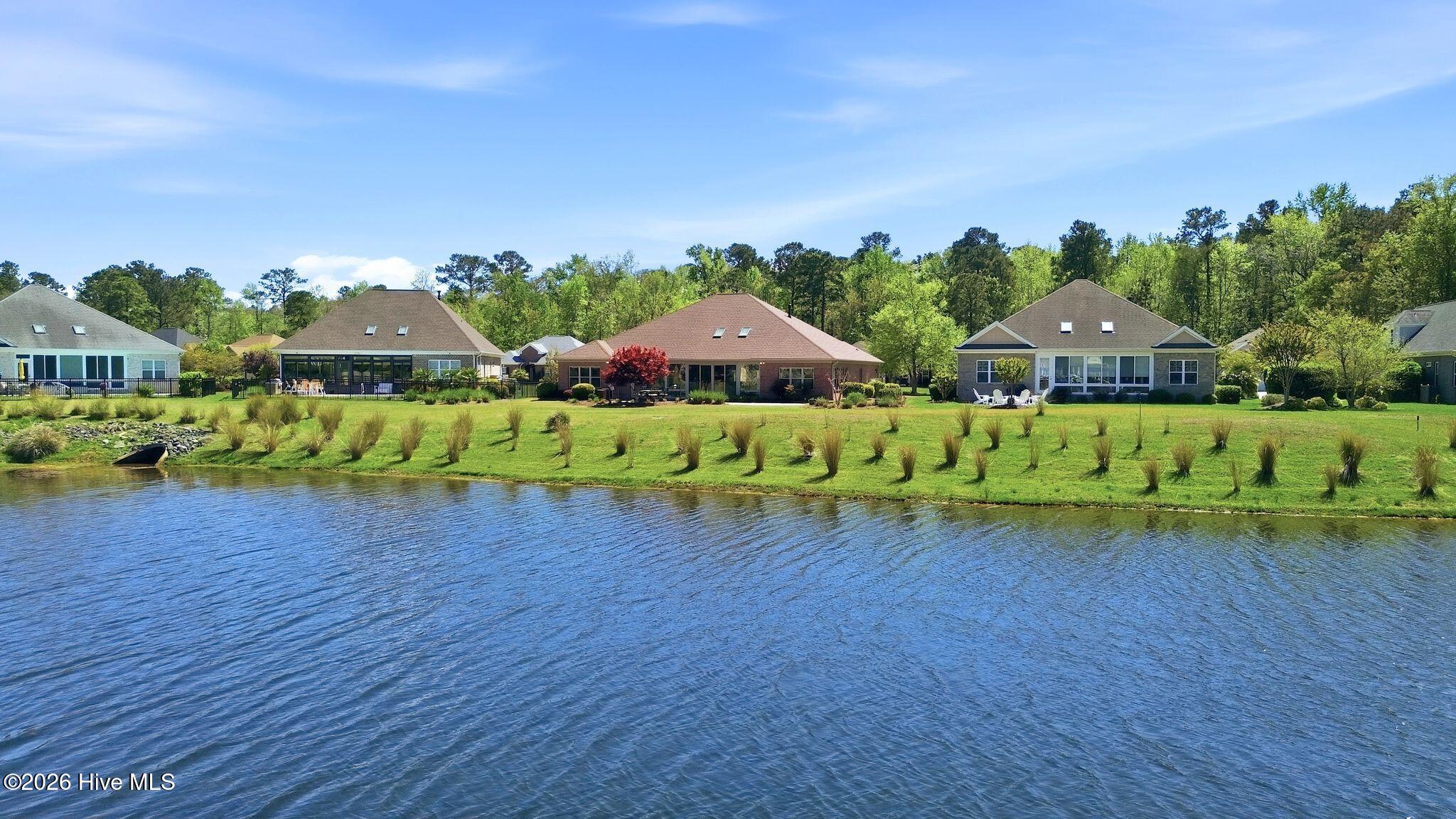 100565235 | Photo 73