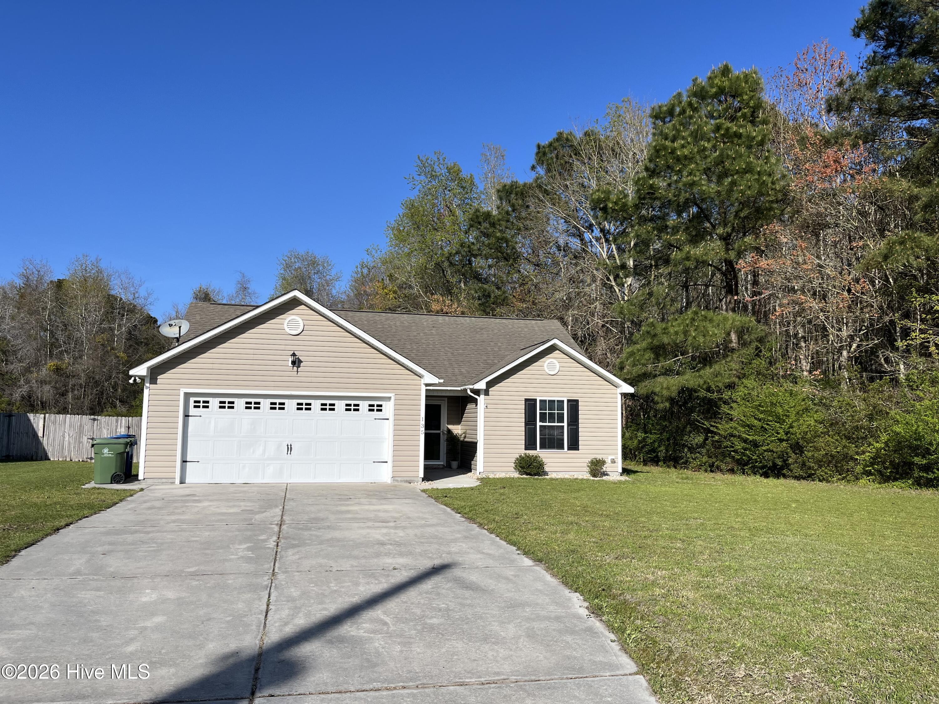 100563637 | Photo 33