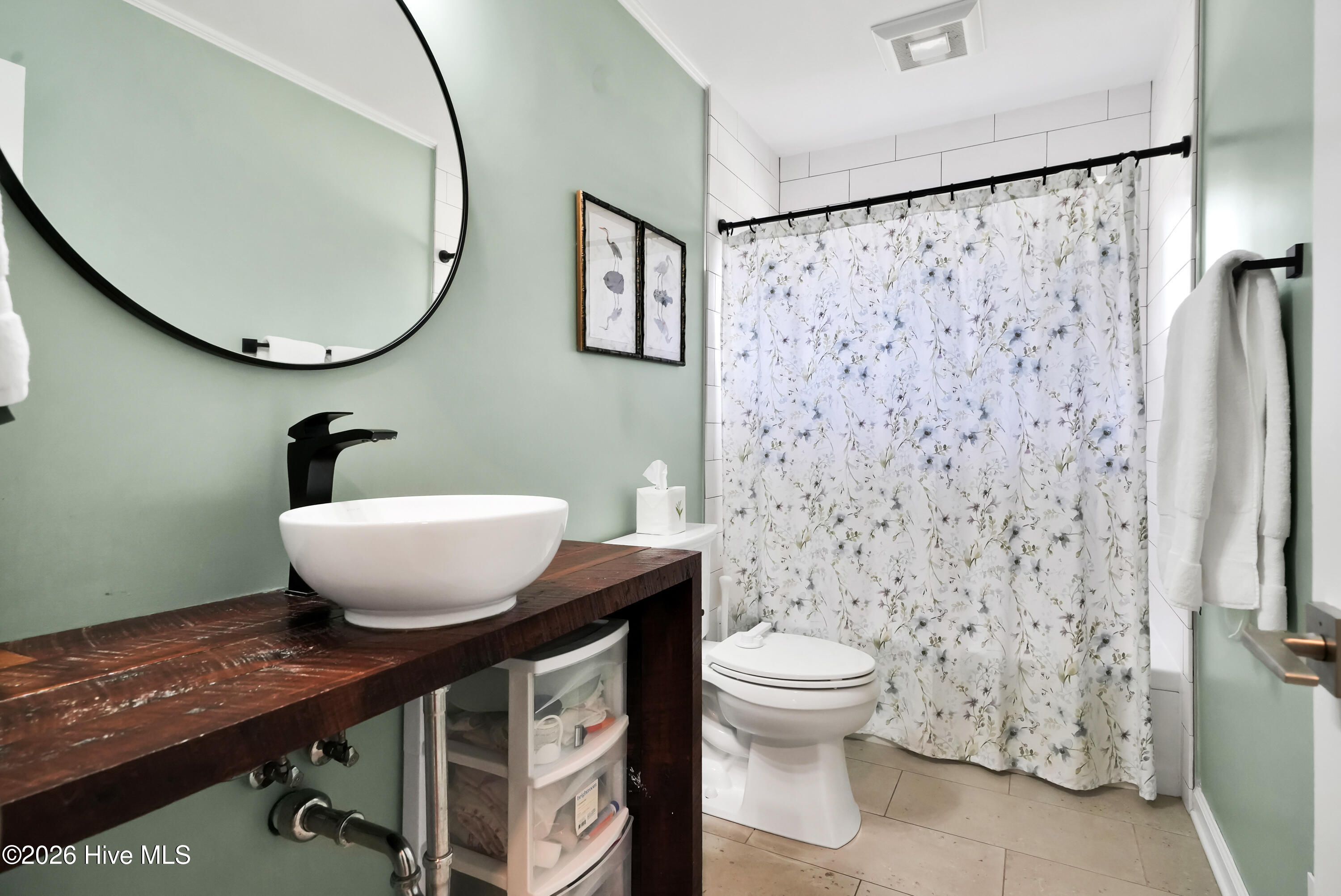 100557900 | Photo 19