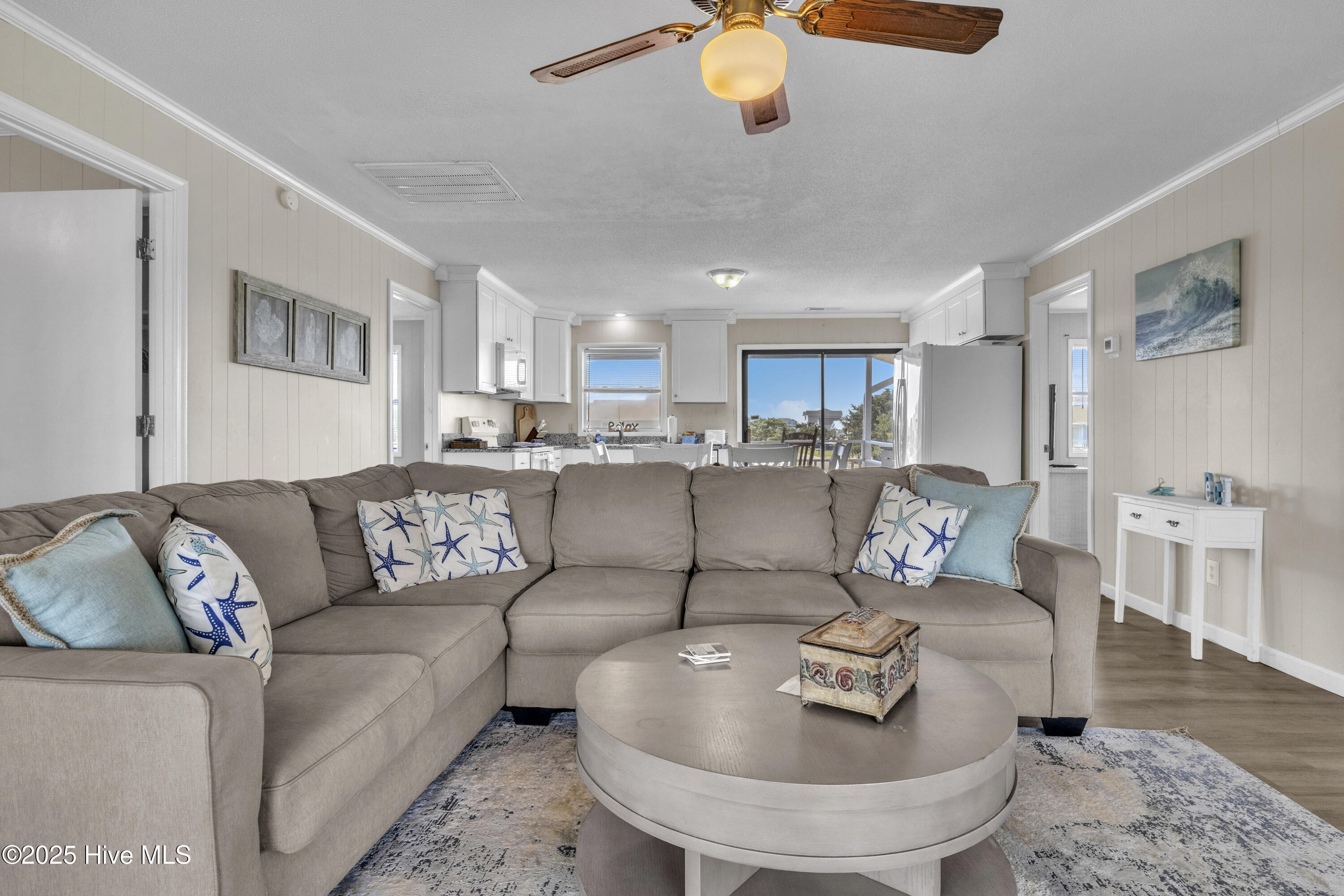 100545312 | Photo 20