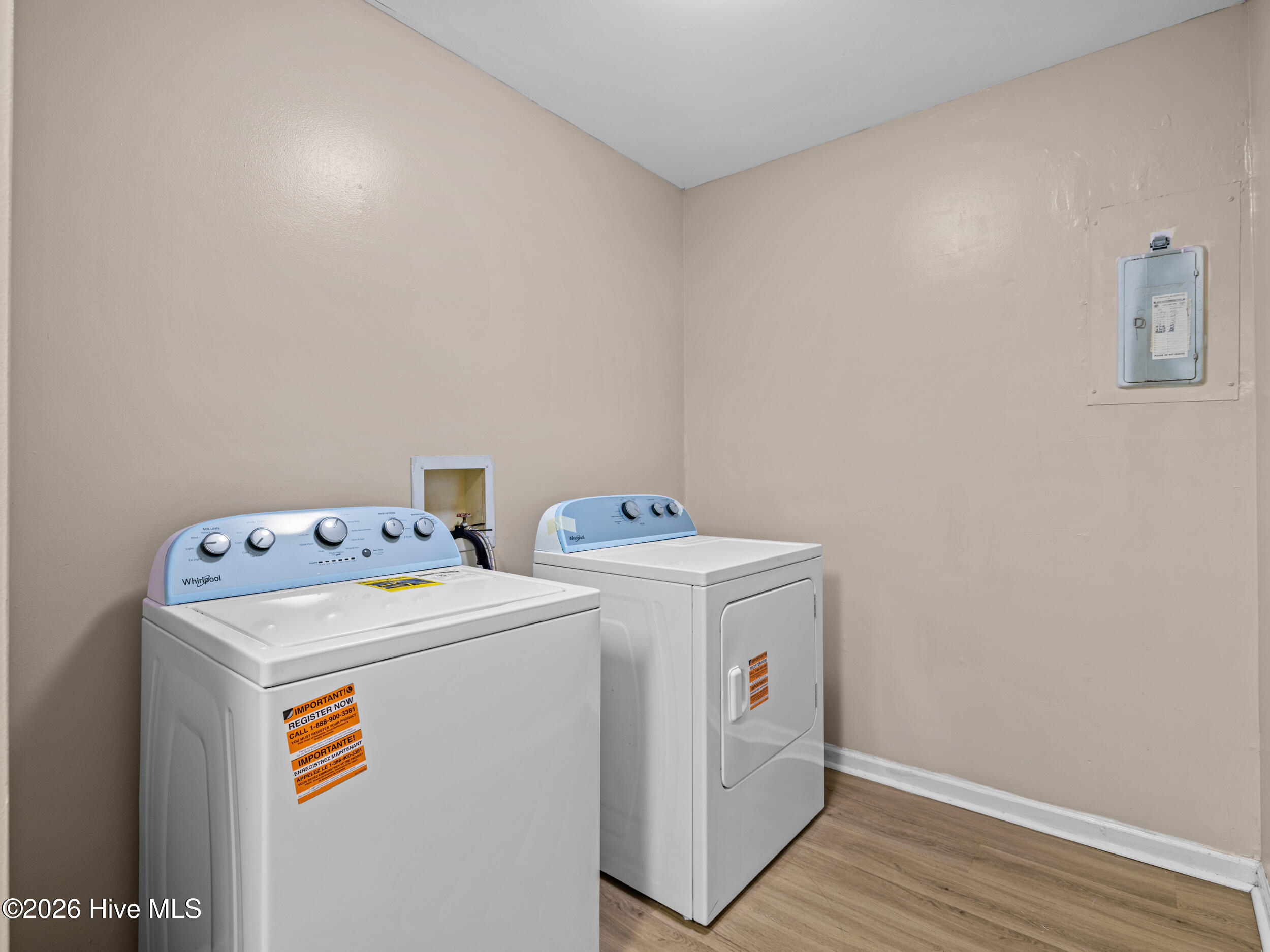 100560419 | Photo 18