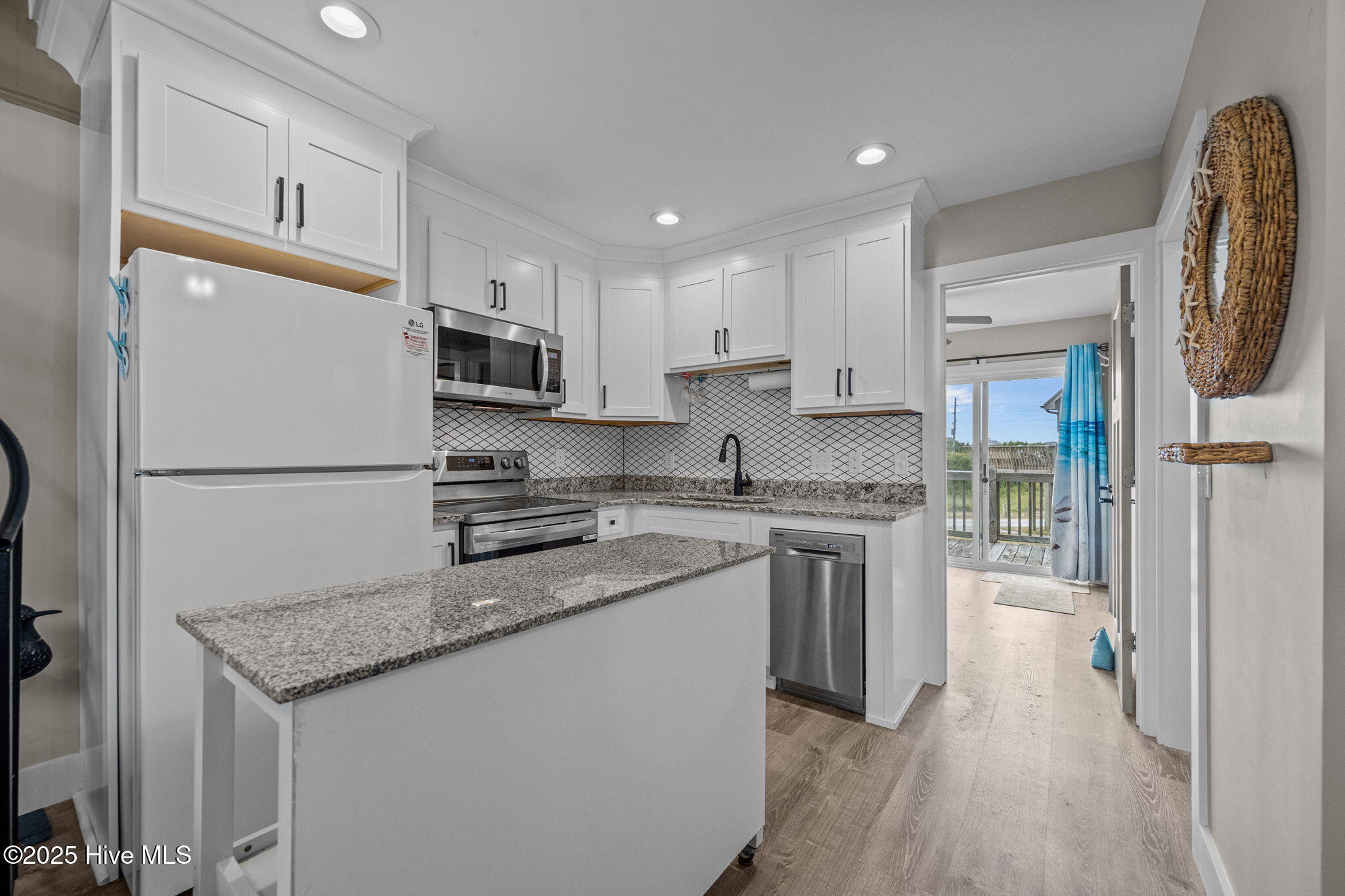 892 New River Inlet Road 21, North Topsail Beach, NC 28460 – photo 9: 31-web-or-mls-_RAD3343